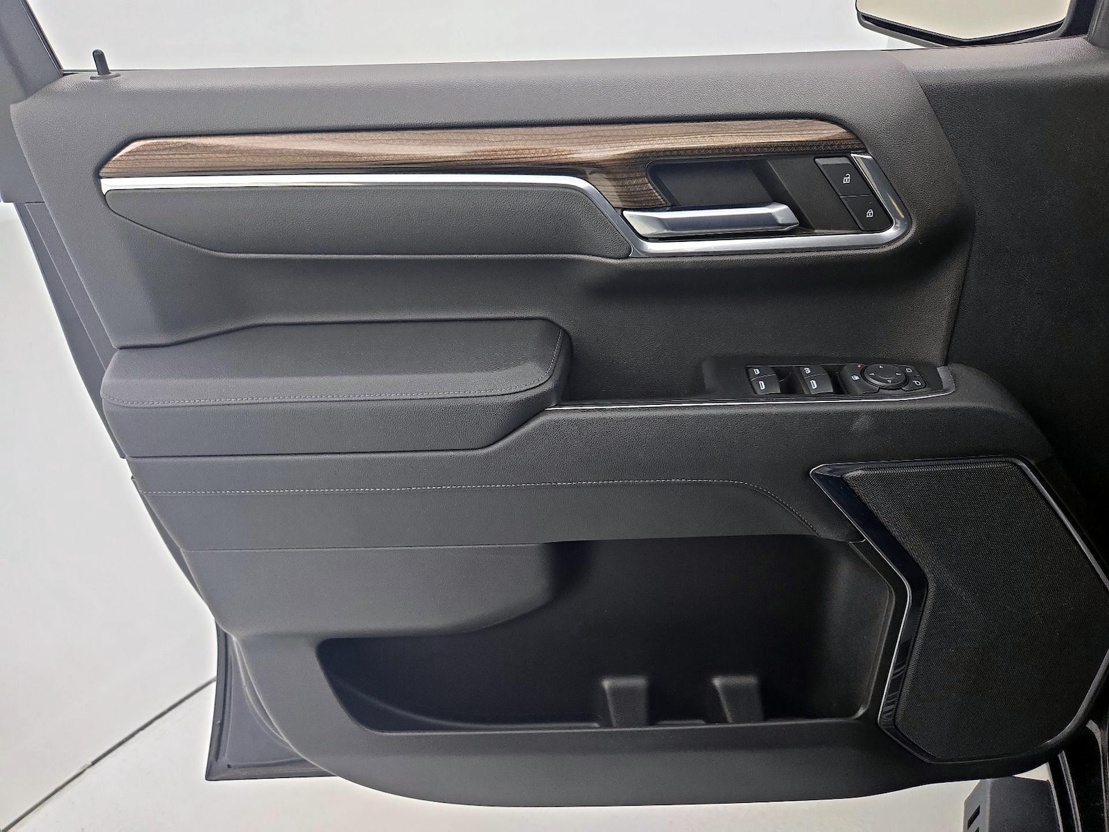2023 Chevrolet Silverado 1500 LT - Photo 13