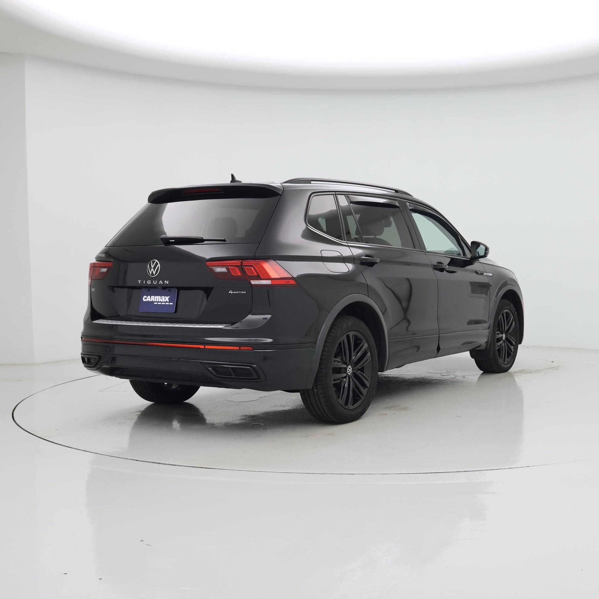 Thumbnail: 2022 Volkswagen Tiguan - 8