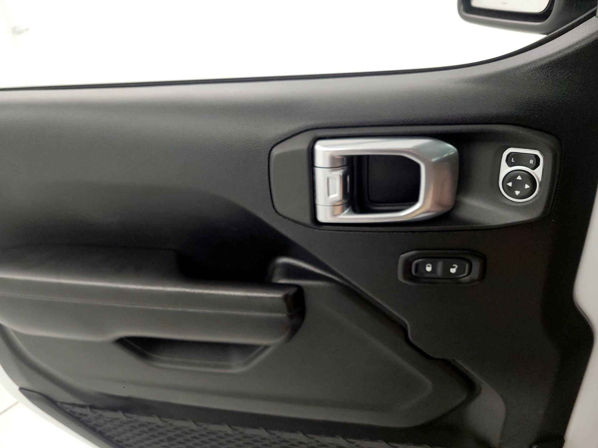 Thumbnail: 2021 Jeep Wrangler - 12