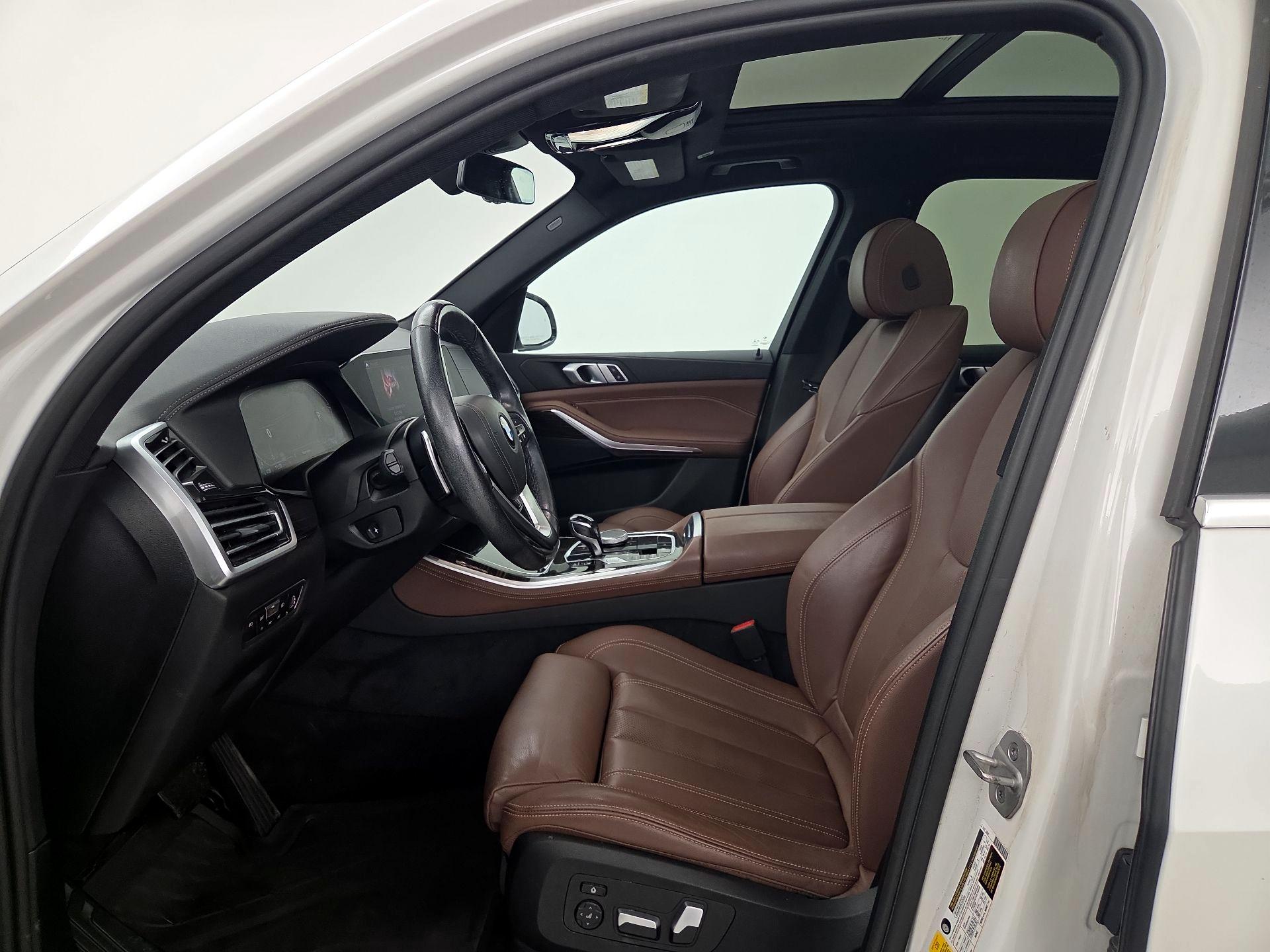 Thumbnail: 2021 BMW X5 - 11
