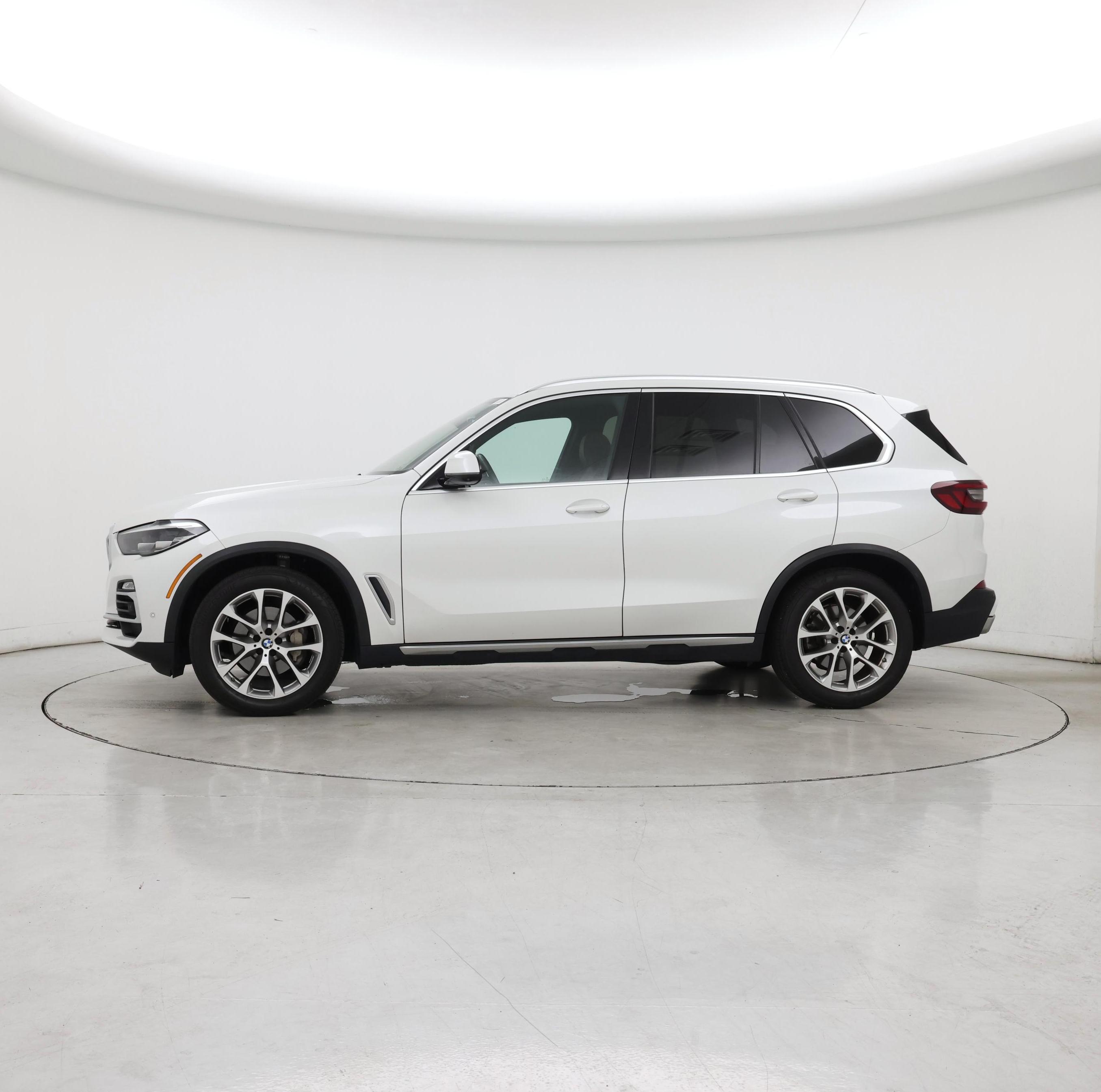 Thumbnail: 2021 BMW X5 - 3