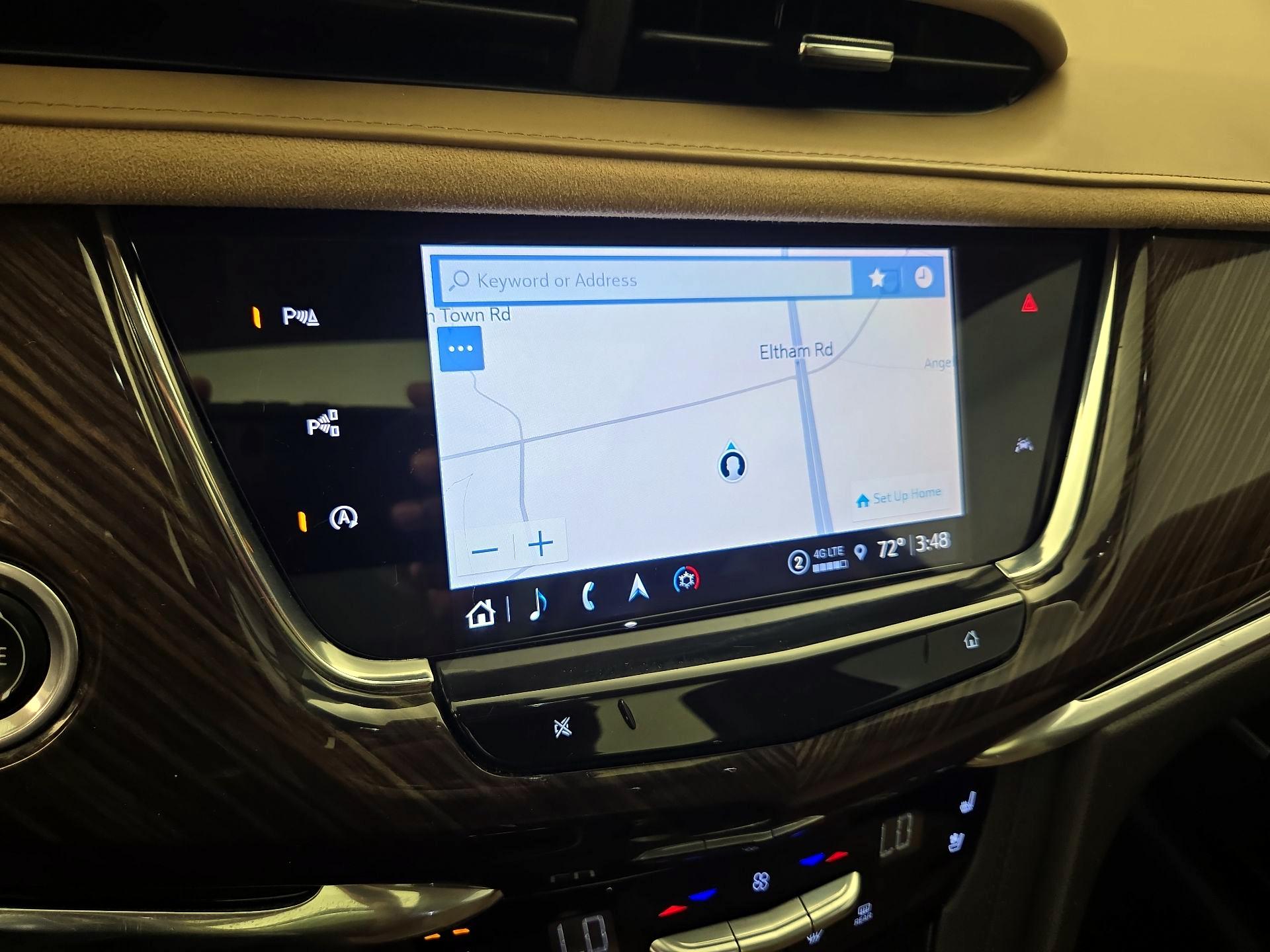 Thumbnail: 2023 Cadillac XT6 - 14