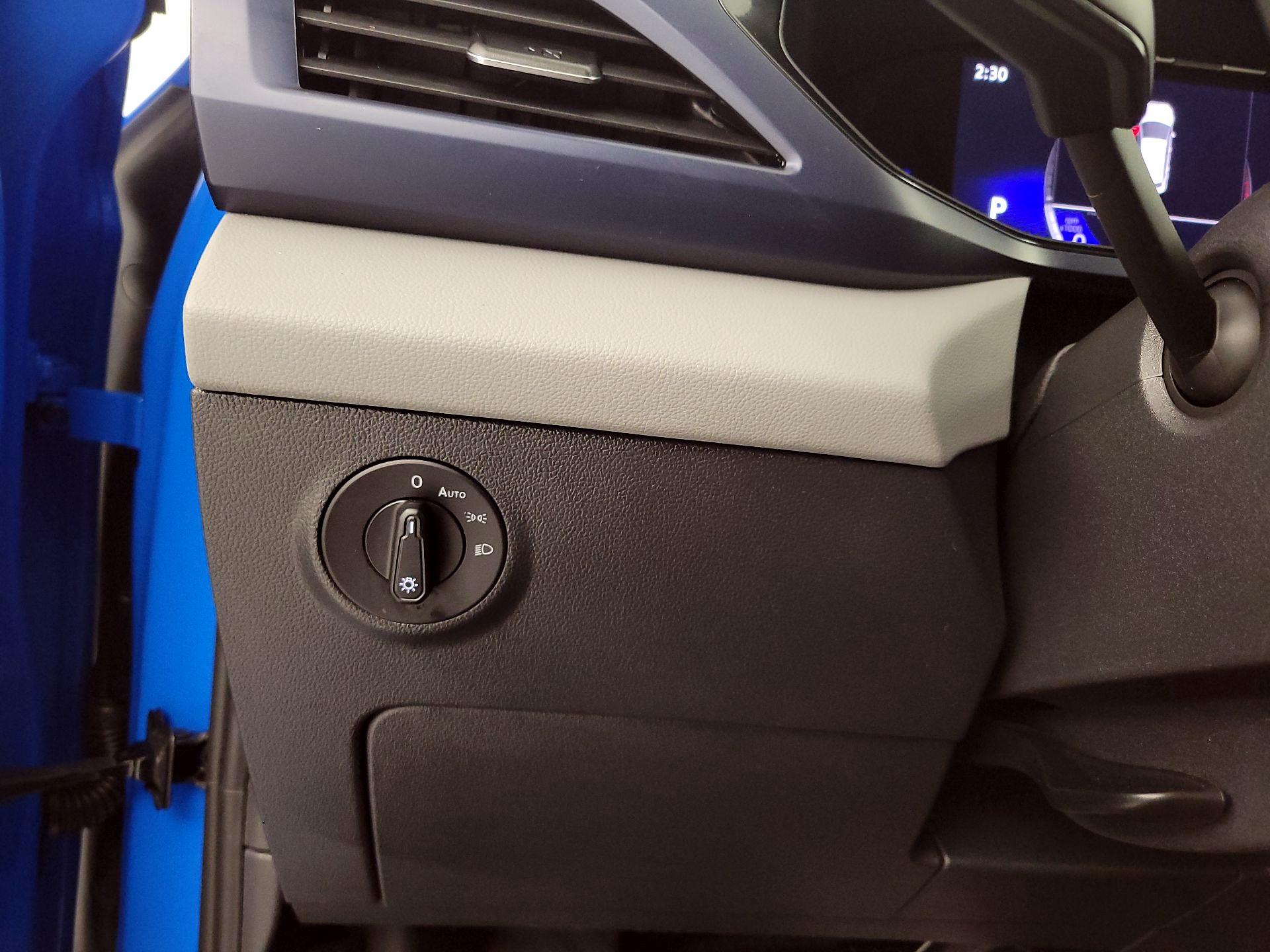 Thumbnail: 2022 Volkswagen Taos - 13