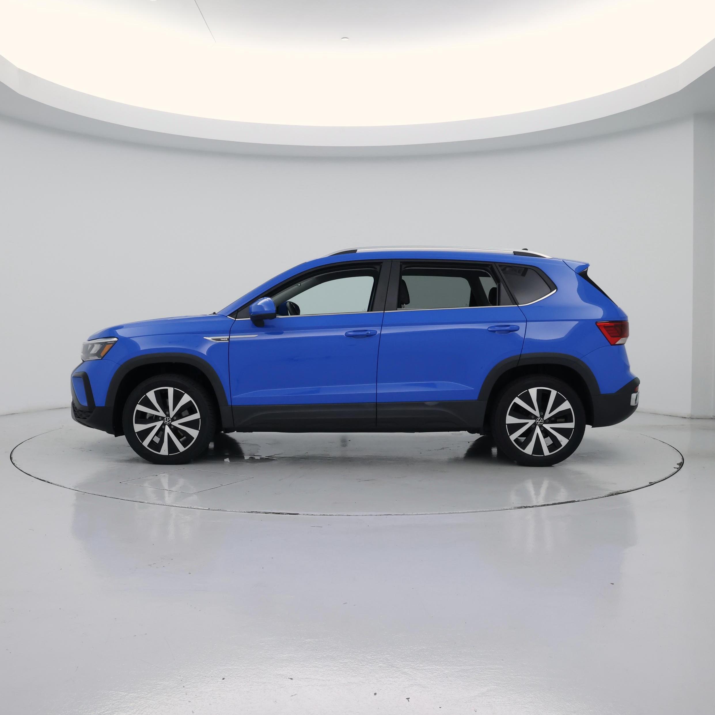 Thumbnail: 2022 Volkswagen Taos - 3