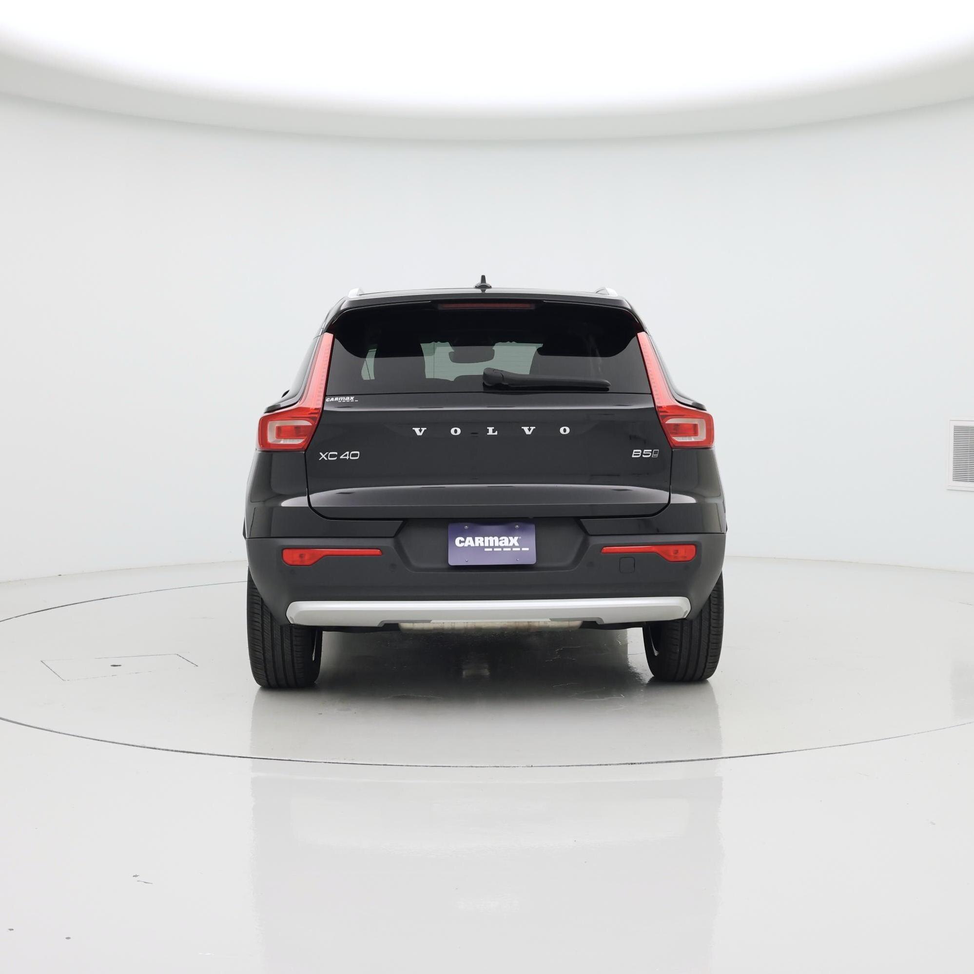 Thumbnail: 2023 Volvo XC40 - 6