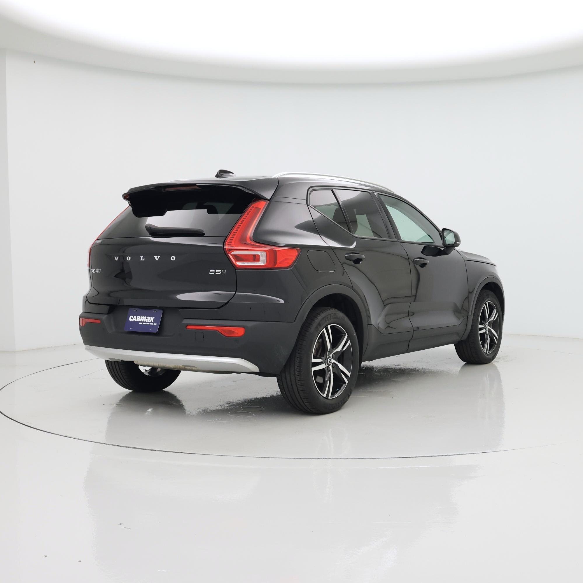 Thumbnail: 2023 Volvo XC40 - 8