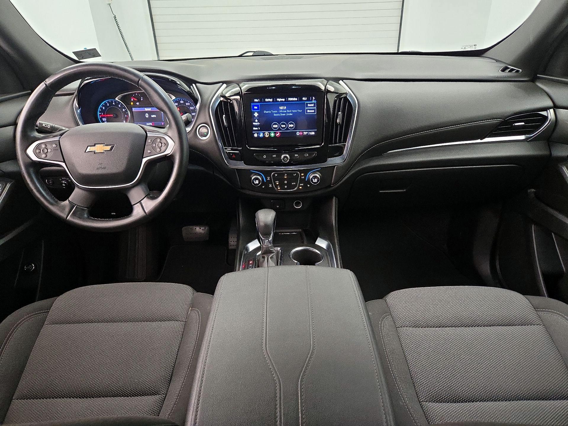Thumbnail: 2023 Chevrolet Traverse - 9