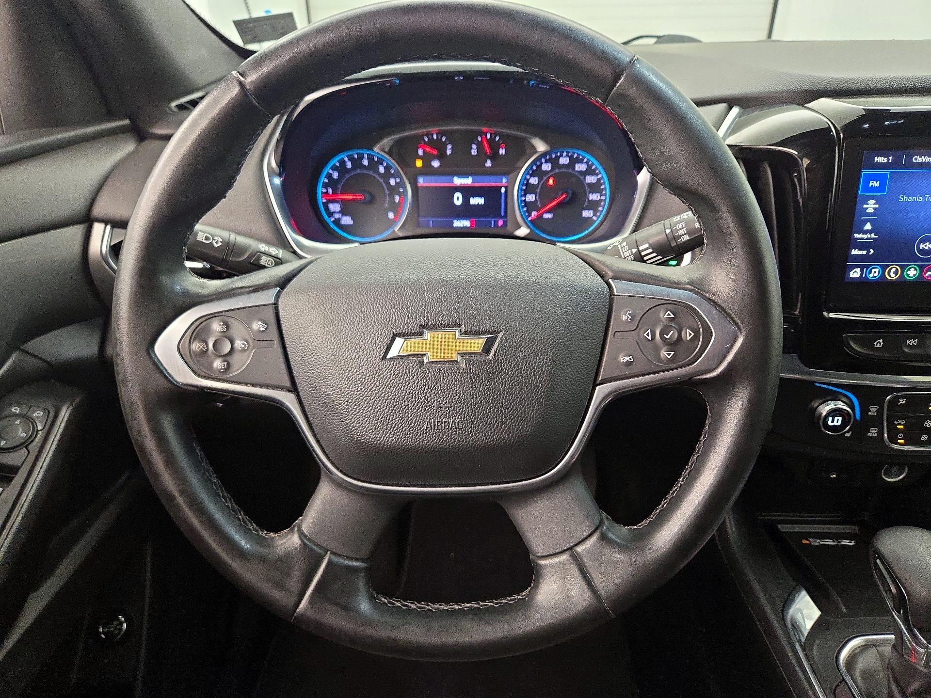 Thumbnail: 2023 Chevrolet Traverse - 10
