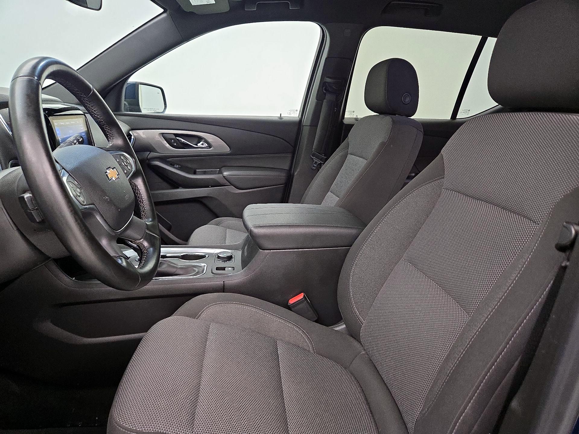 Thumbnail: 2023 Chevrolet Traverse - 11