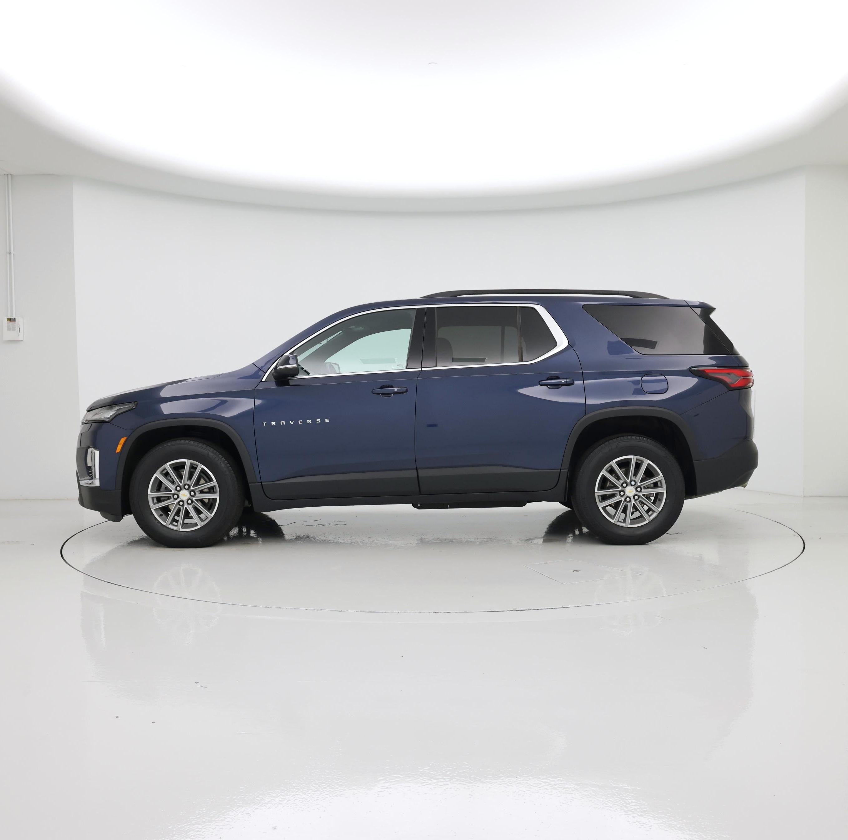 Thumbnail: 2023 Chevrolet Traverse - 3