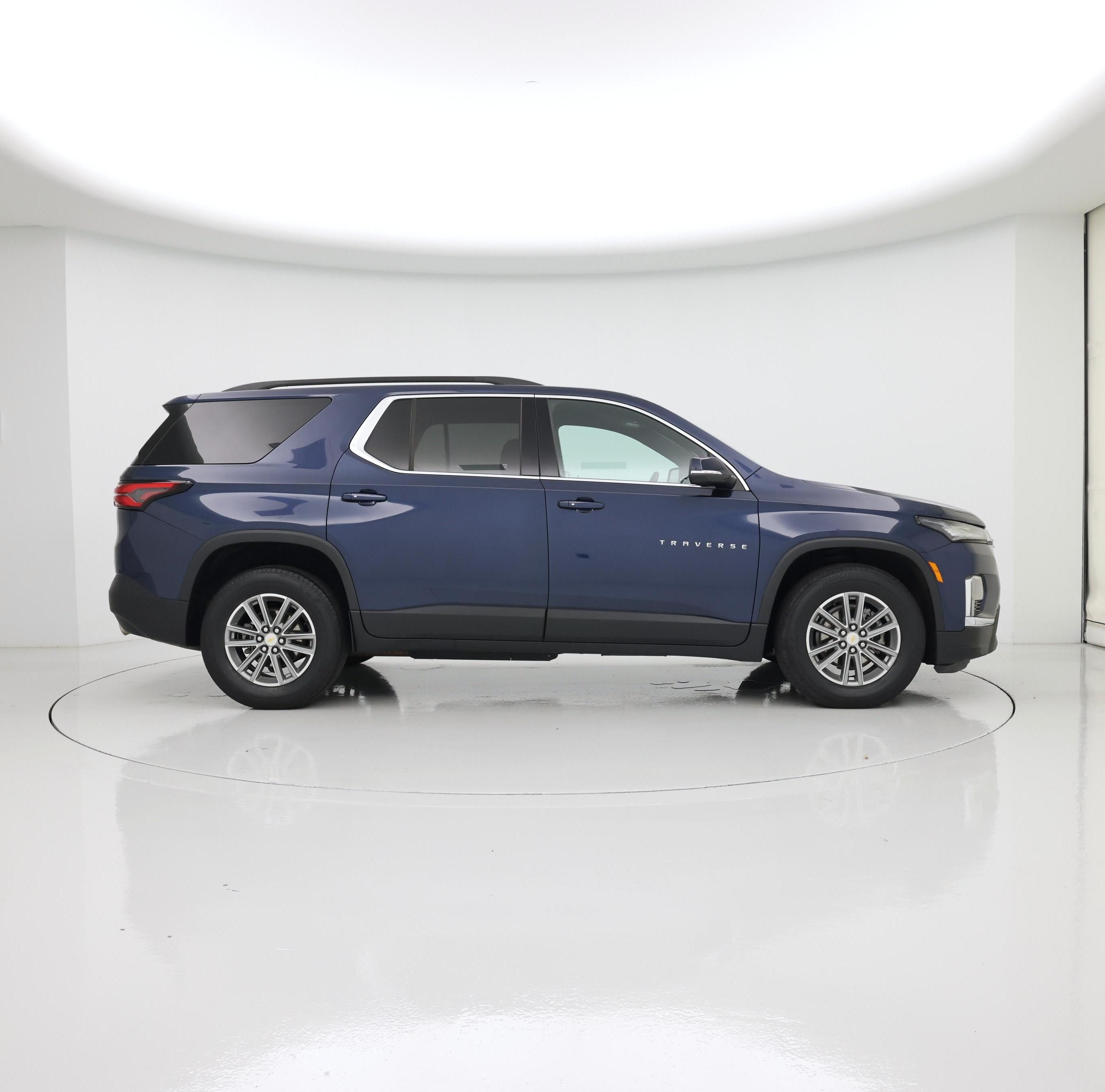 Thumbnail: 2023 Chevrolet Traverse - 7