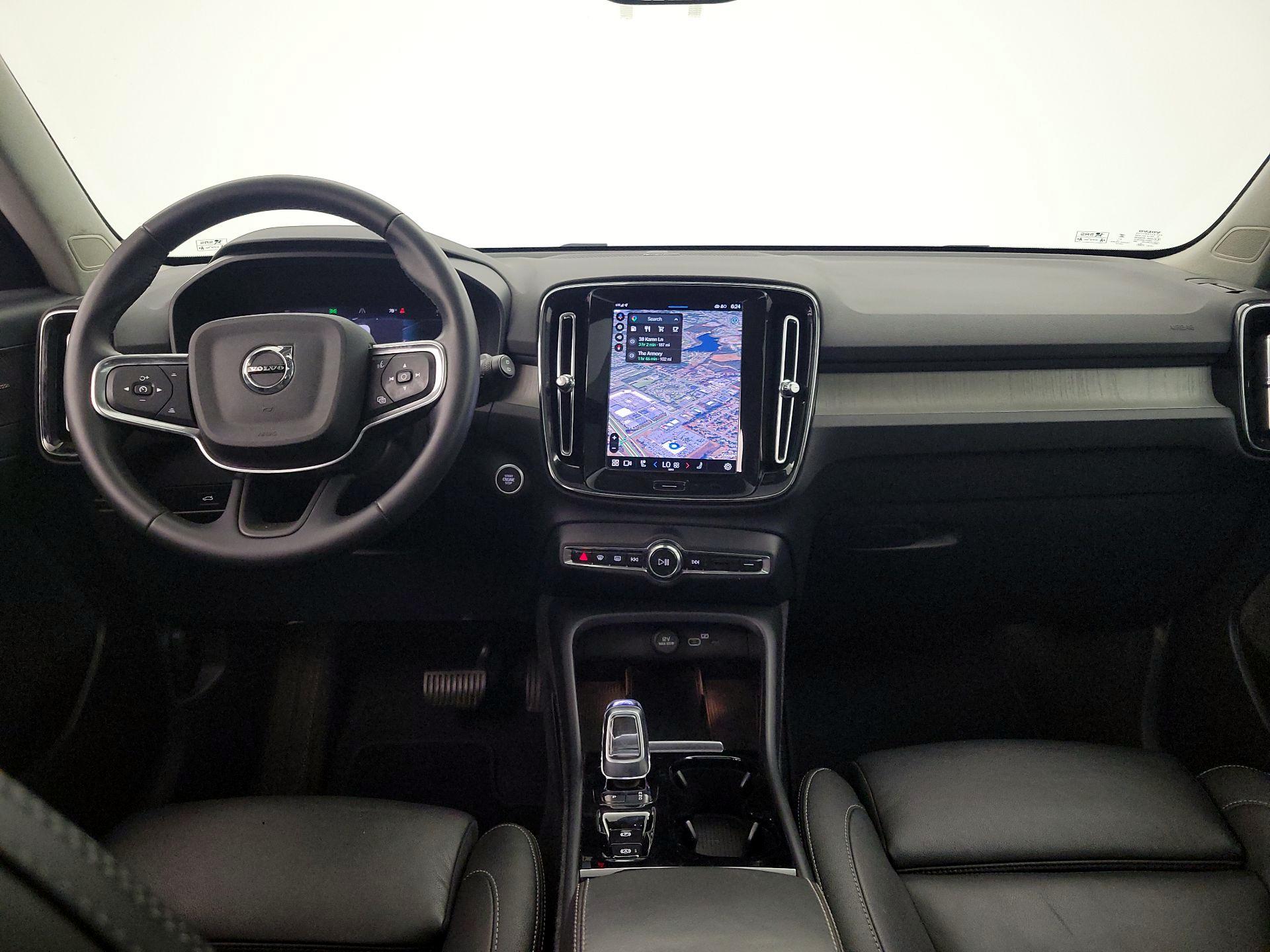Thumbnail: 2024 Volvo XC40 - 9