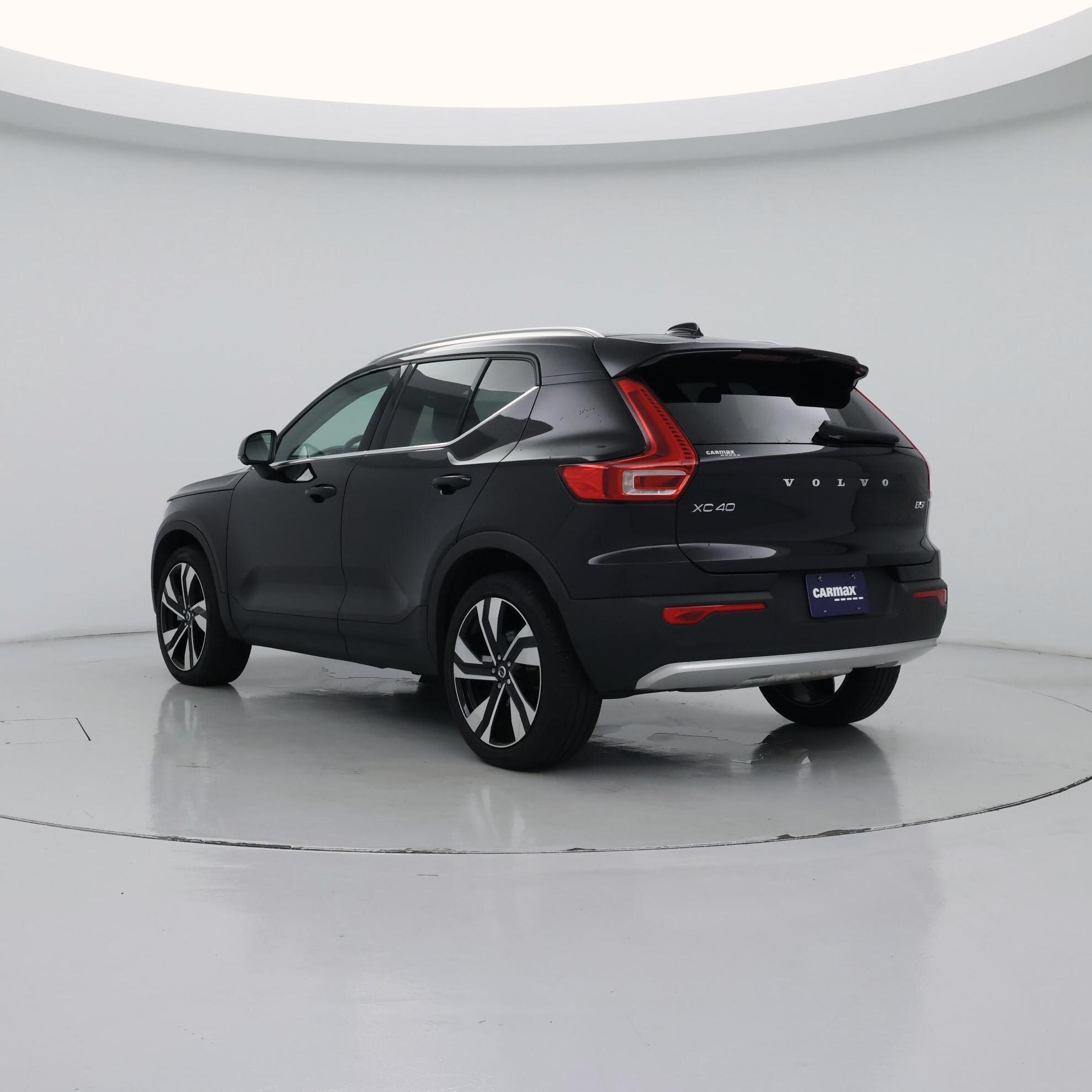 Thumbnail: 2024 Volvo XC40 - 2