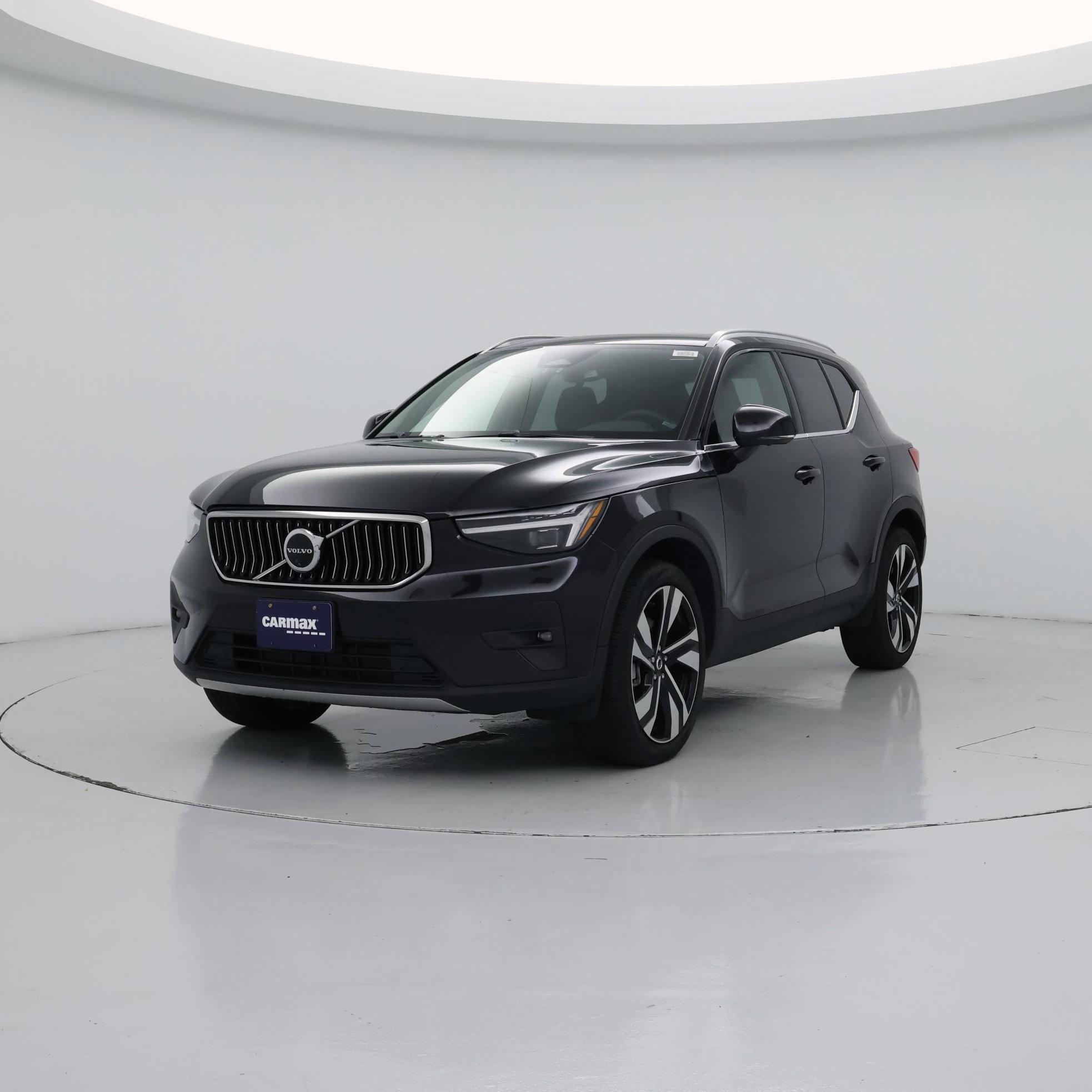 Thumbnail: 2024 Volvo XC40 - 4