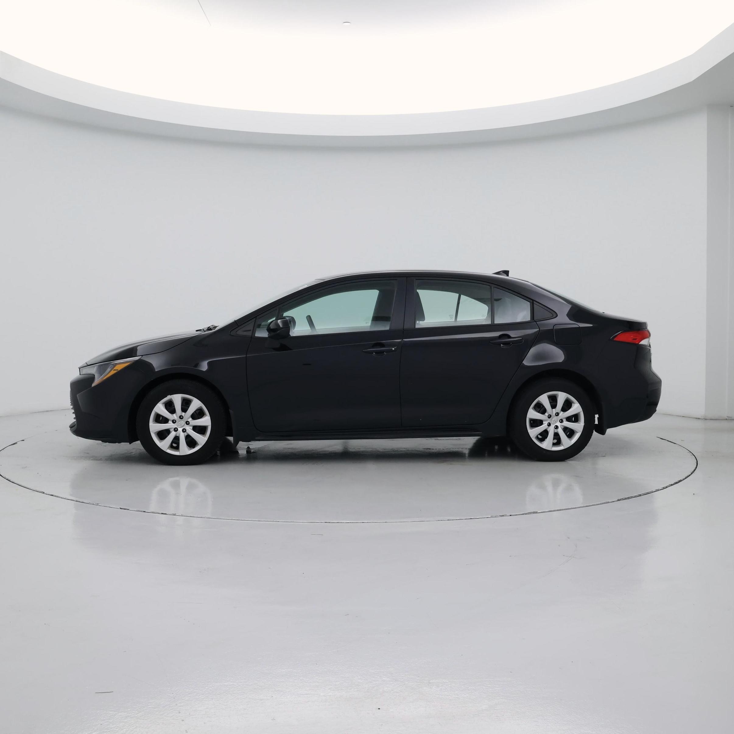 Thumbnail: 2024 Toyota Corolla - 3