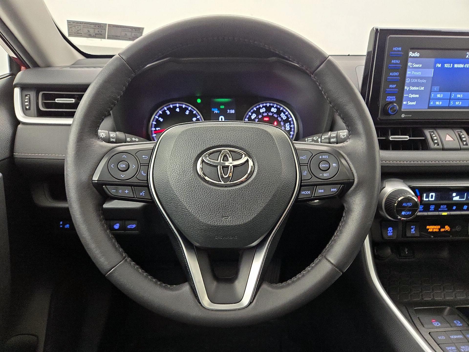 Thumbnail: 2021 Toyota RAV4 - 10