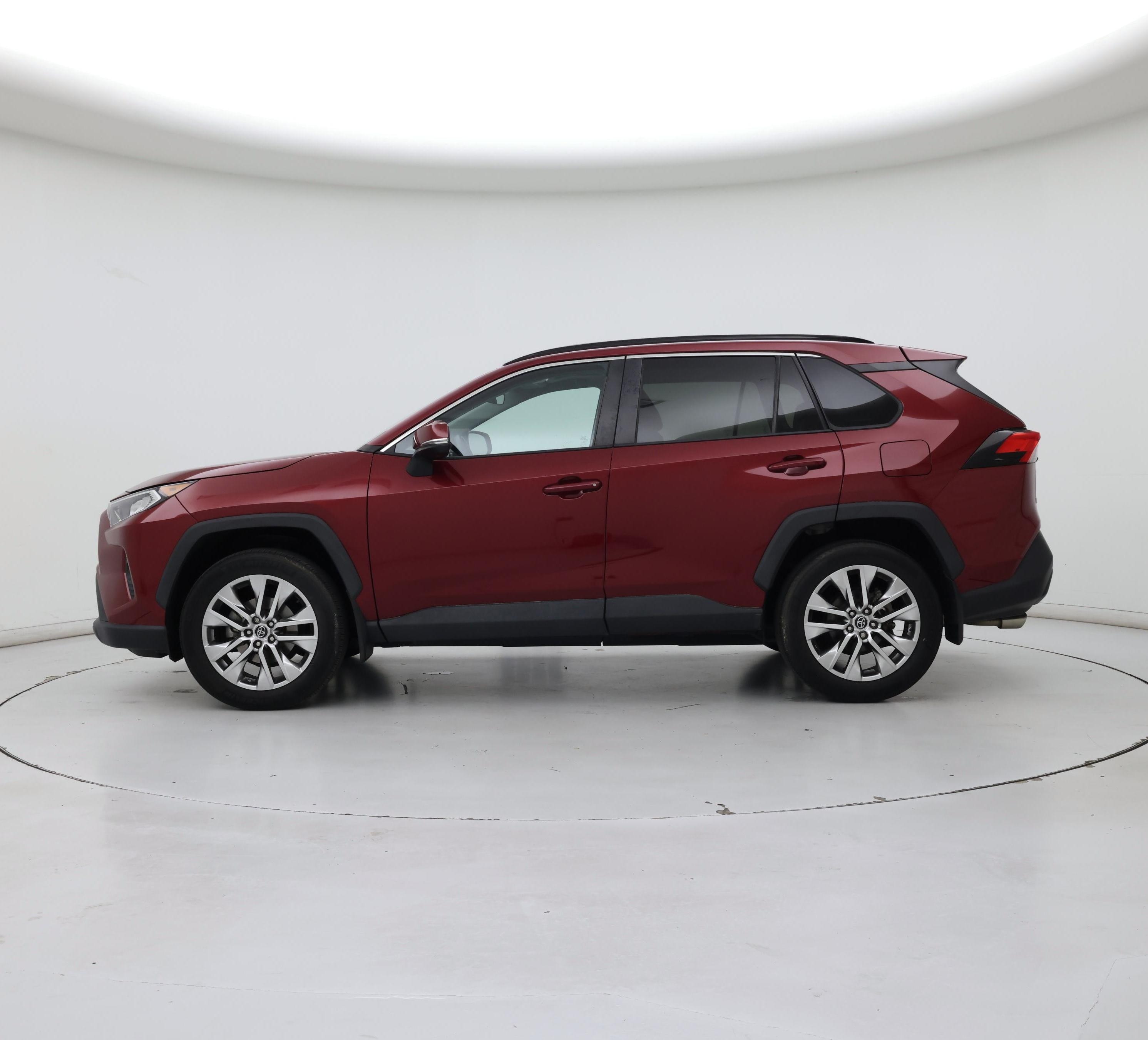 Thumbnail: 2021 Toyota RAV4 - 3