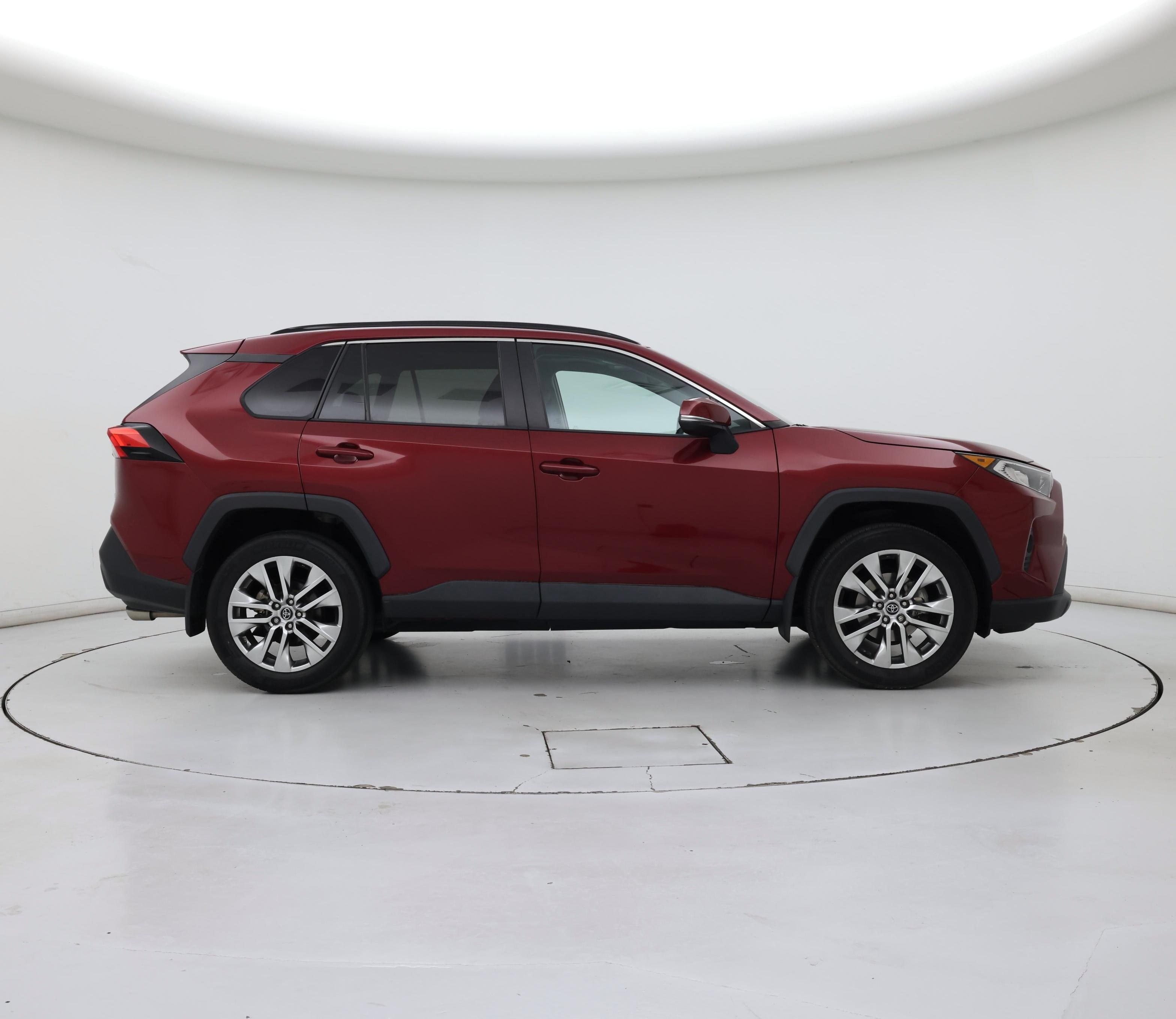 Thumbnail: 2021 Toyota RAV4 - 7