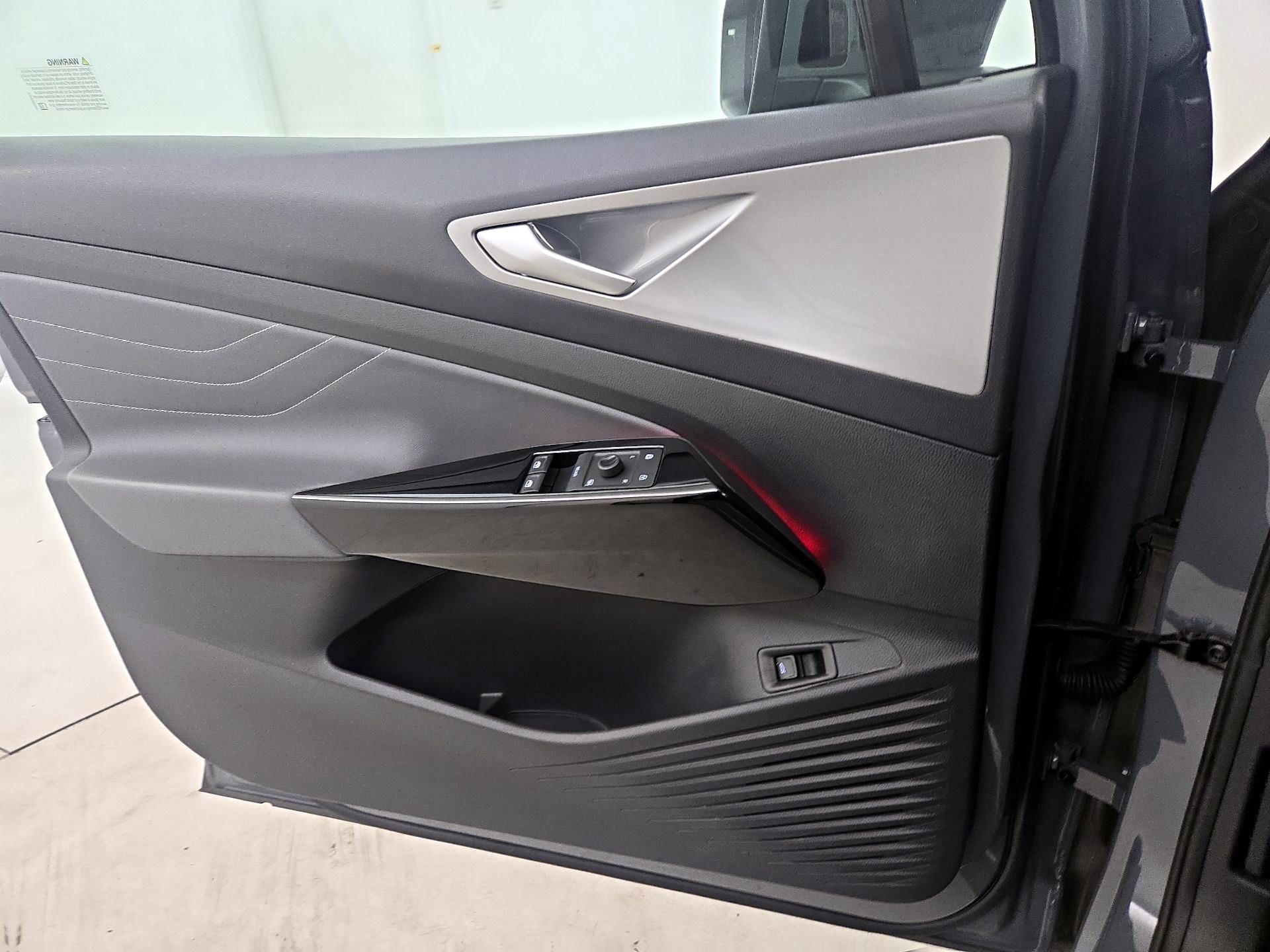 Thumbnail: 2023 Volkswagen ID.4 - 12