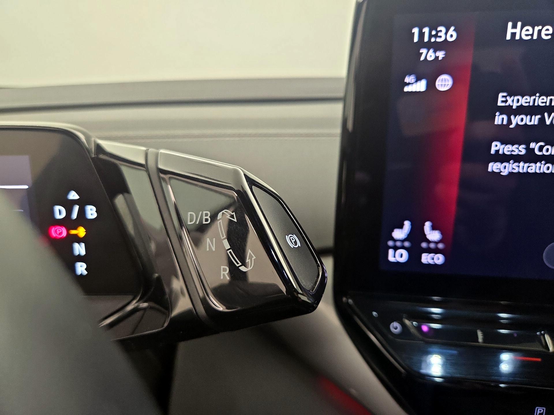 Thumbnail: 2023 Volkswagen ID.4 - 18