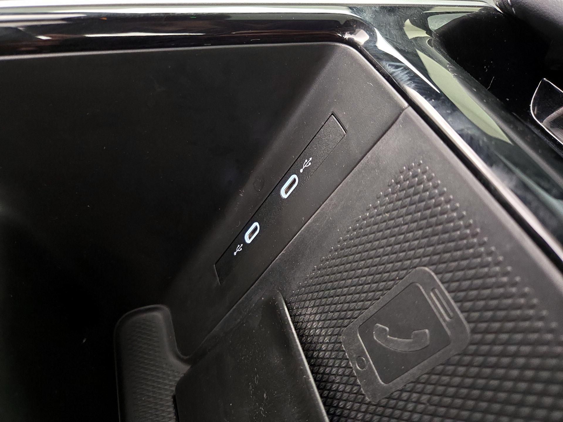 Thumbnail: 2023 Volkswagen ID.4 - 18
