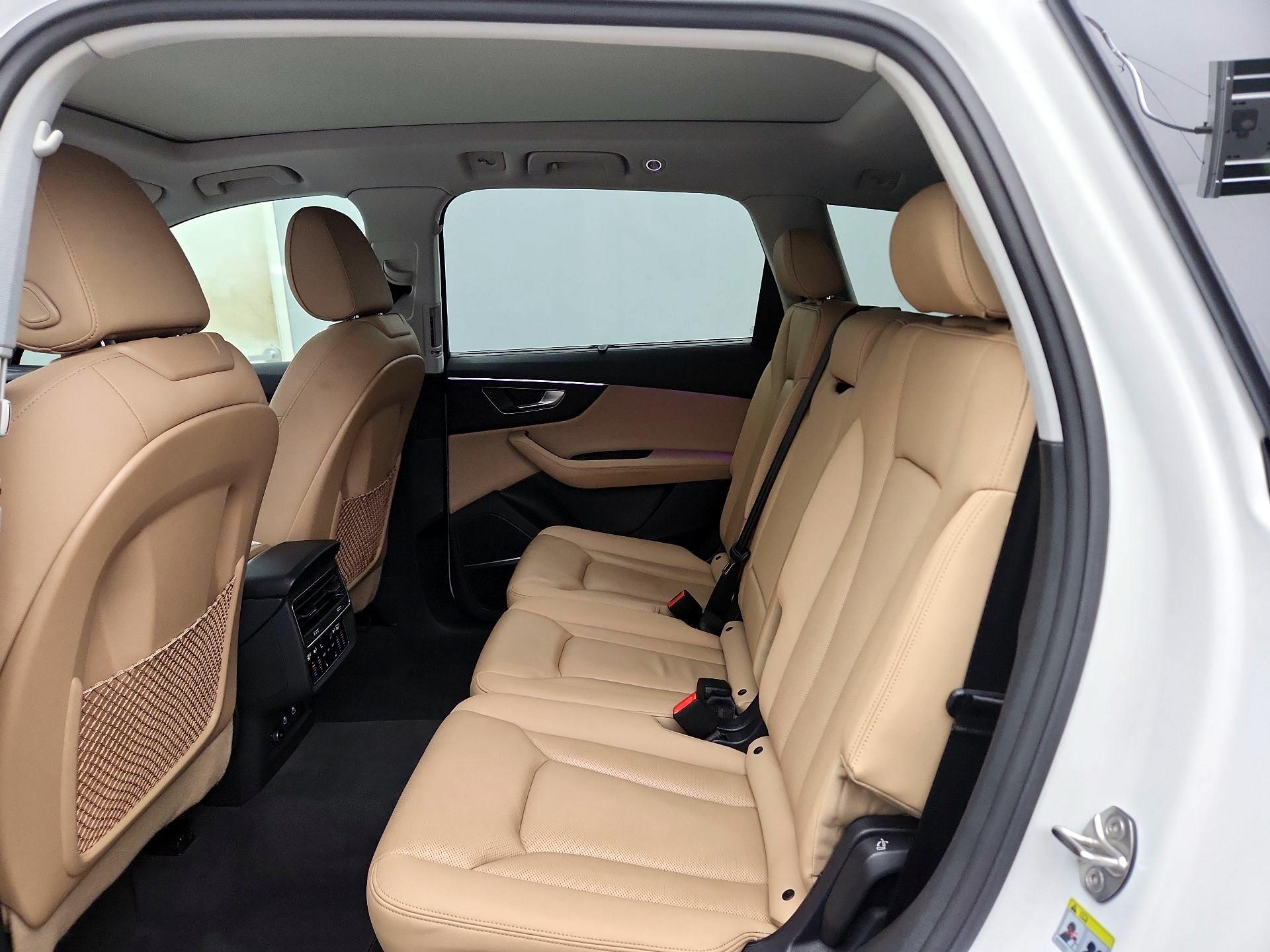 Thumbnail: 2023 Audi Q7 - 20