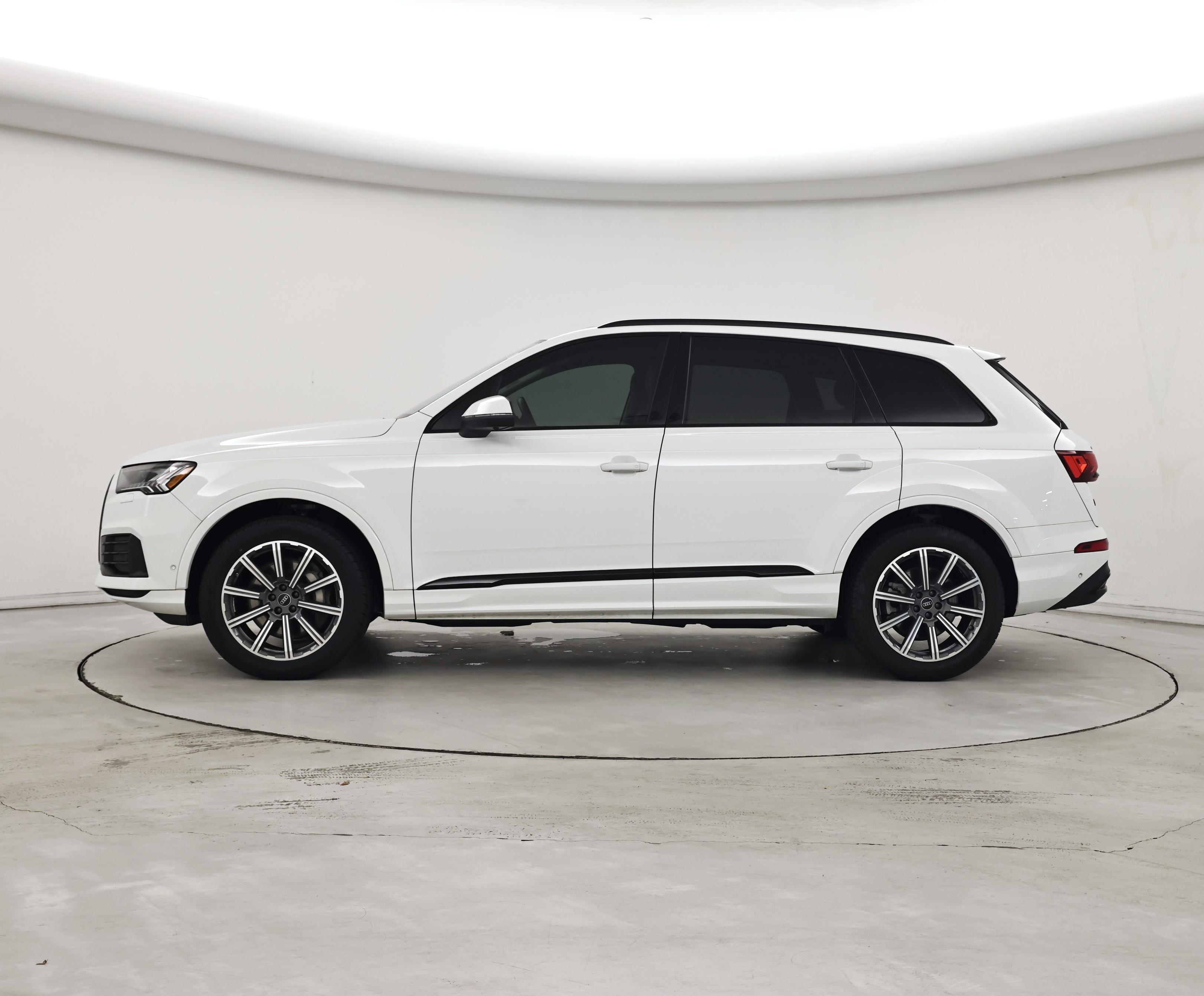 Thumbnail: 2023 Audi Q7 - 3