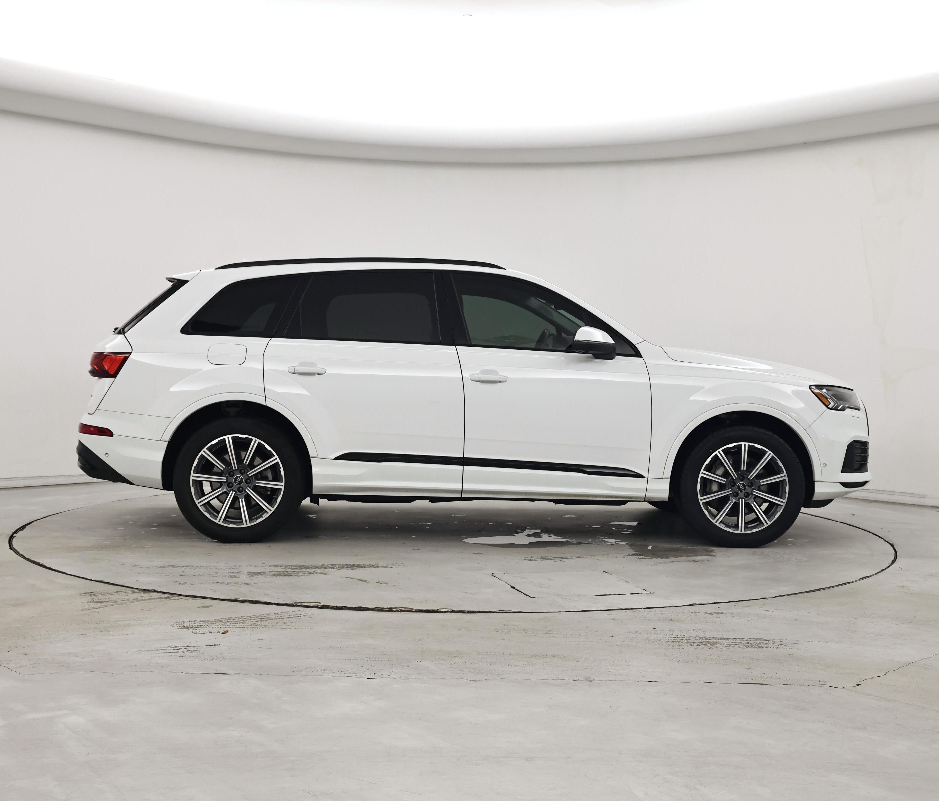 Thumbnail: 2023 Audi Q7 - 7