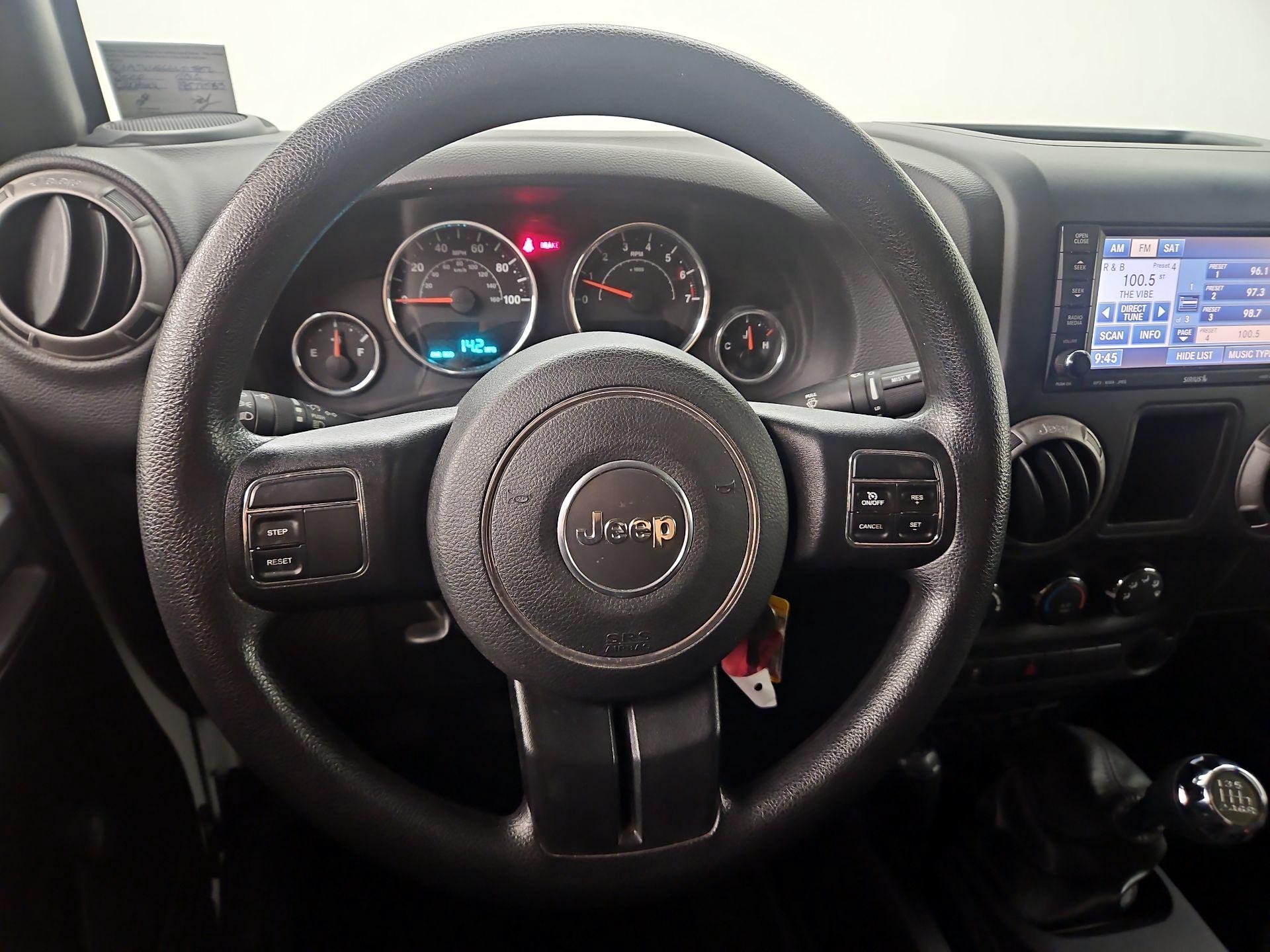 Thumbnail: 2016 Jeep Wrangler - 10