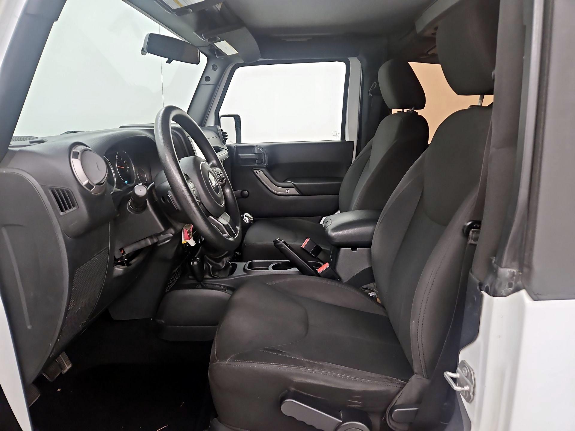 Thumbnail: 2016 Jeep Wrangler - 11