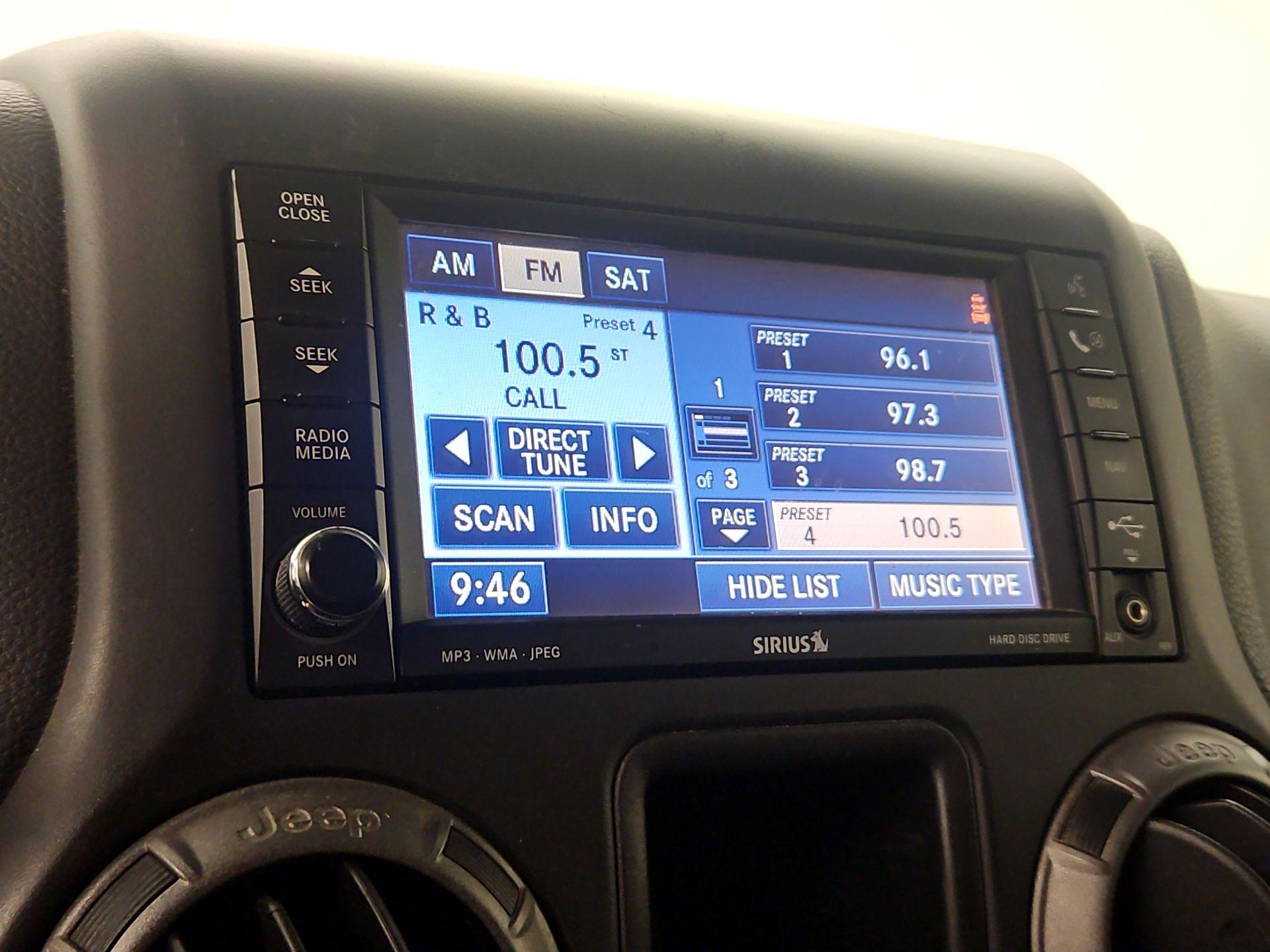 Thumbnail: 2016 Jeep Wrangler - 14