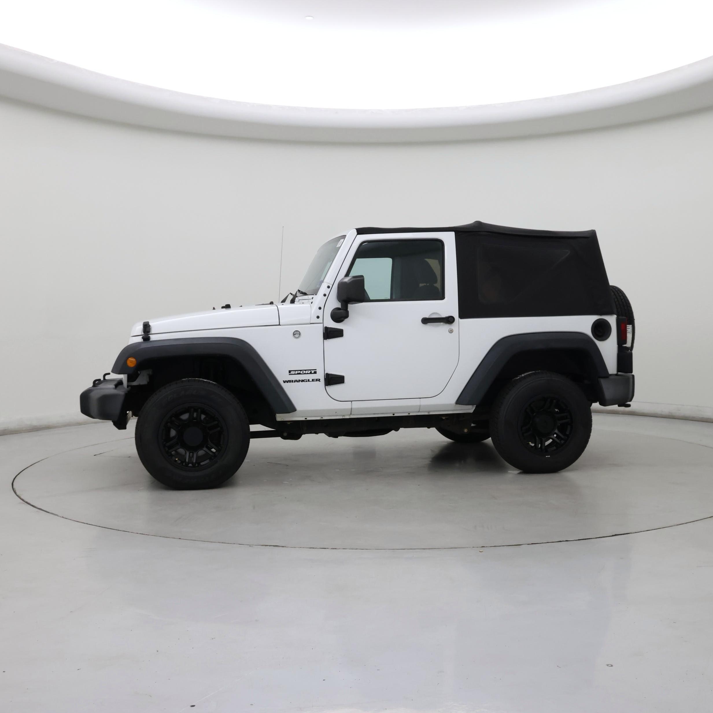 Thumbnail: 2016 Jeep Wrangler - 3