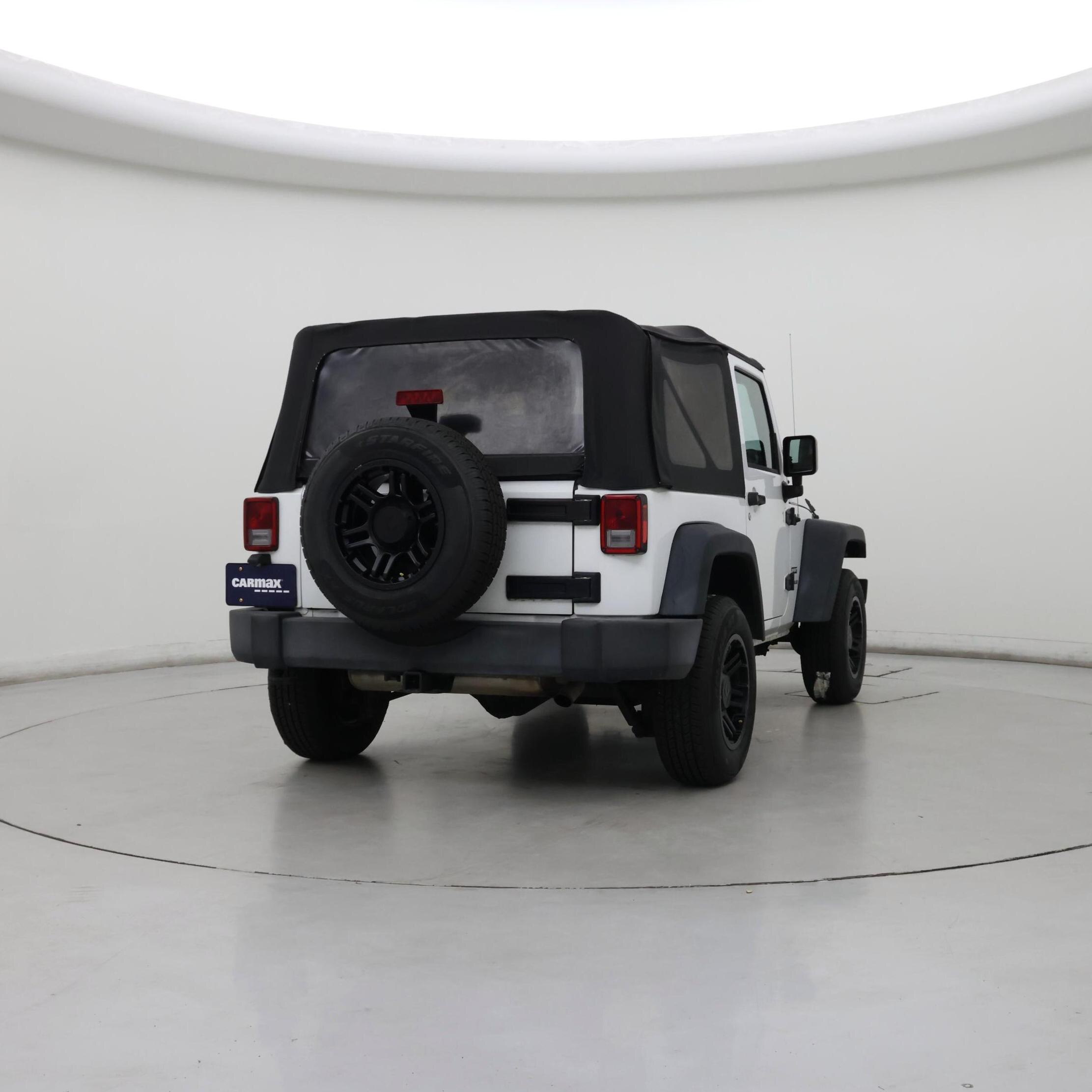 Thumbnail: 2016 Jeep Wrangler - 8