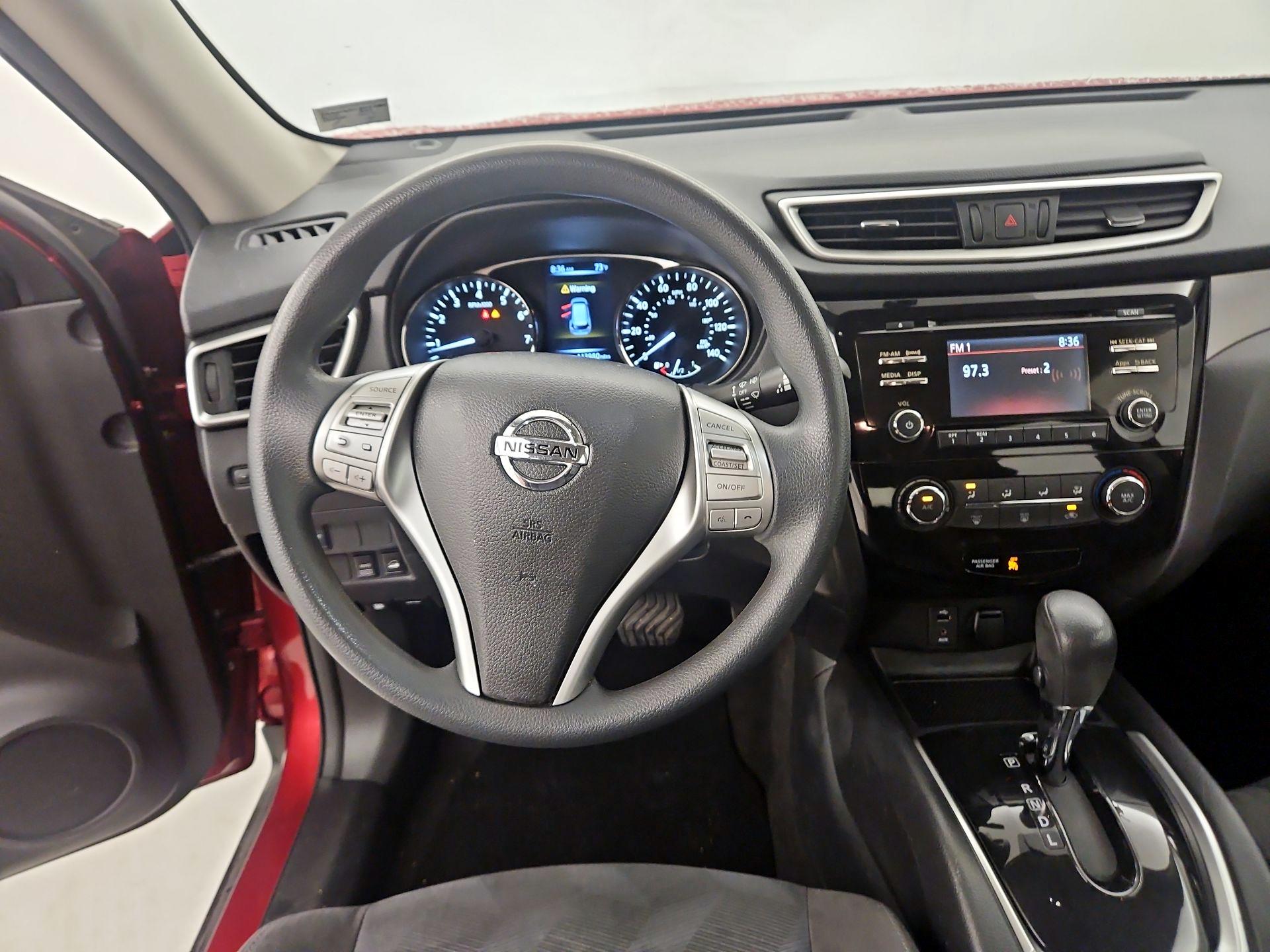 Thumbnail: 2015 Nissan Rogue - 10