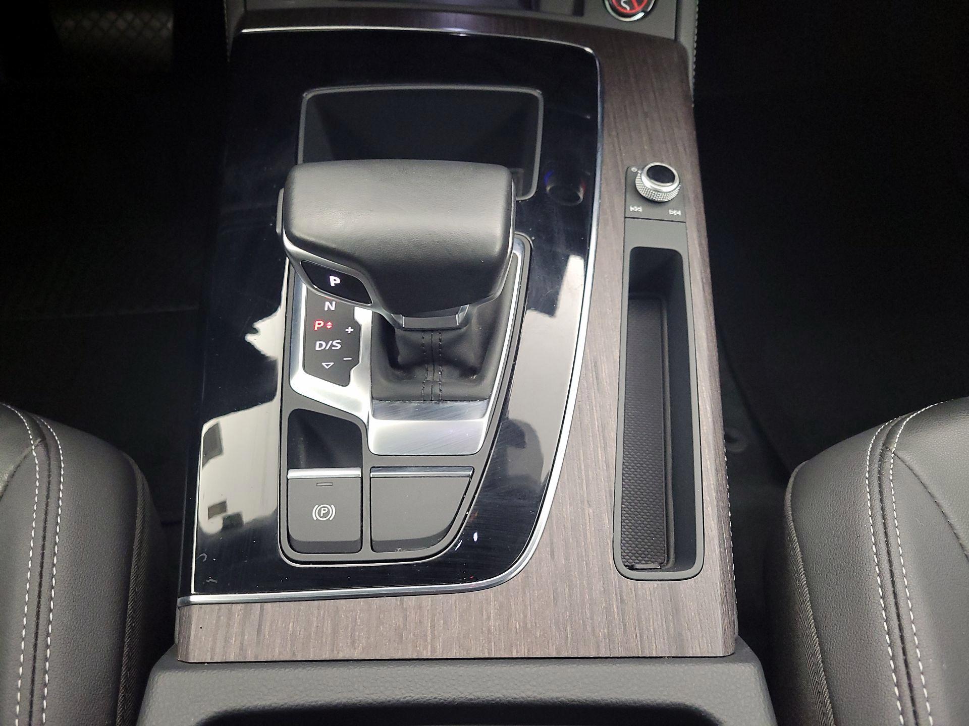 Thumbnail: 2023 Audi Q5 - 18