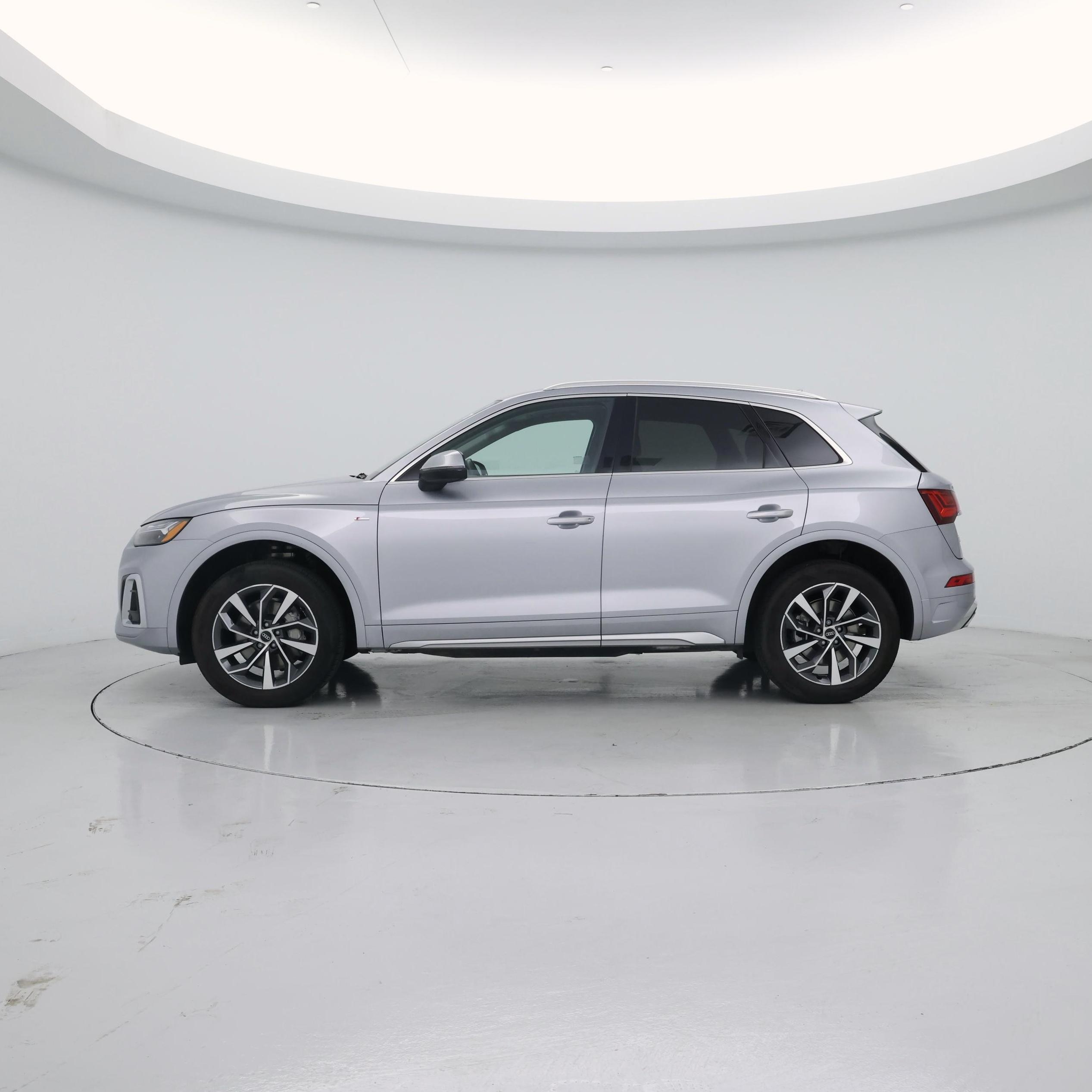 Thumbnail: 2023 Audi Q5 - 3