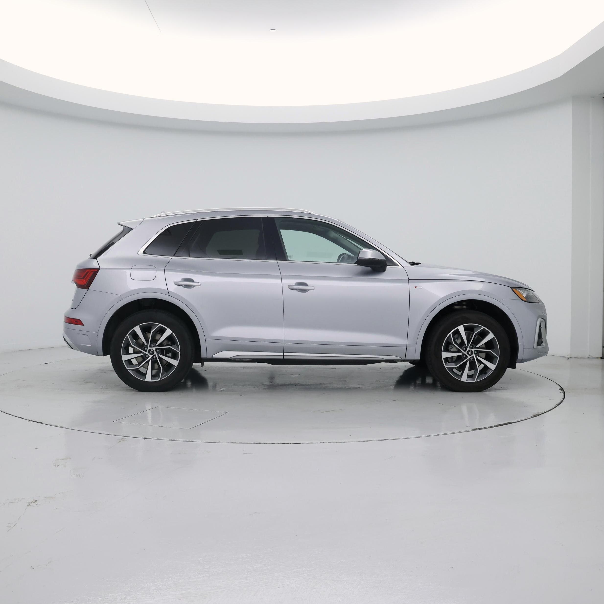 Thumbnail: 2023 Audi Q5 - 7