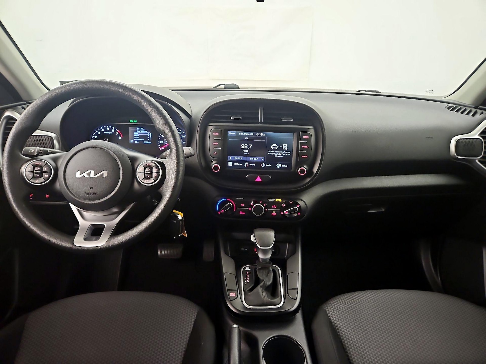 2022 Kia Soul LX - Photo 10