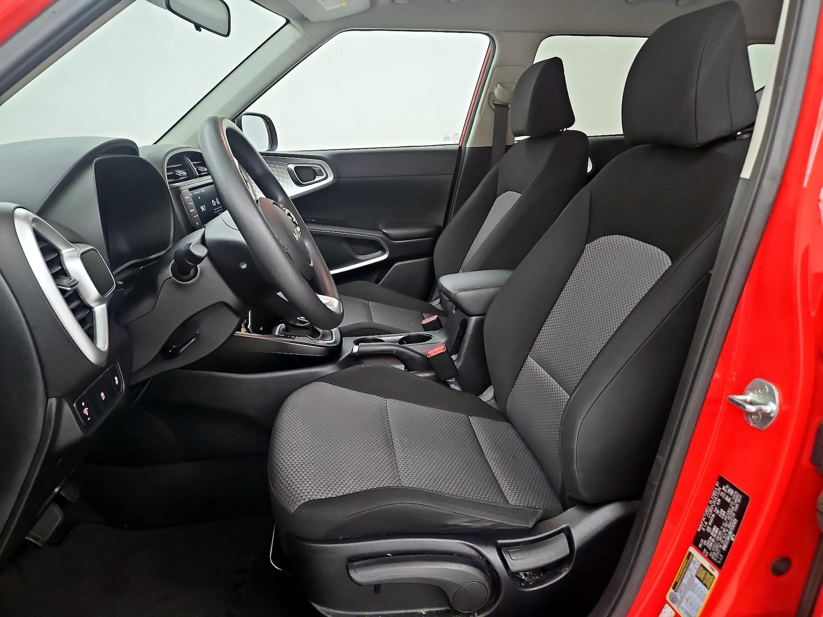 2022 Kia Soul LX - Photo 12