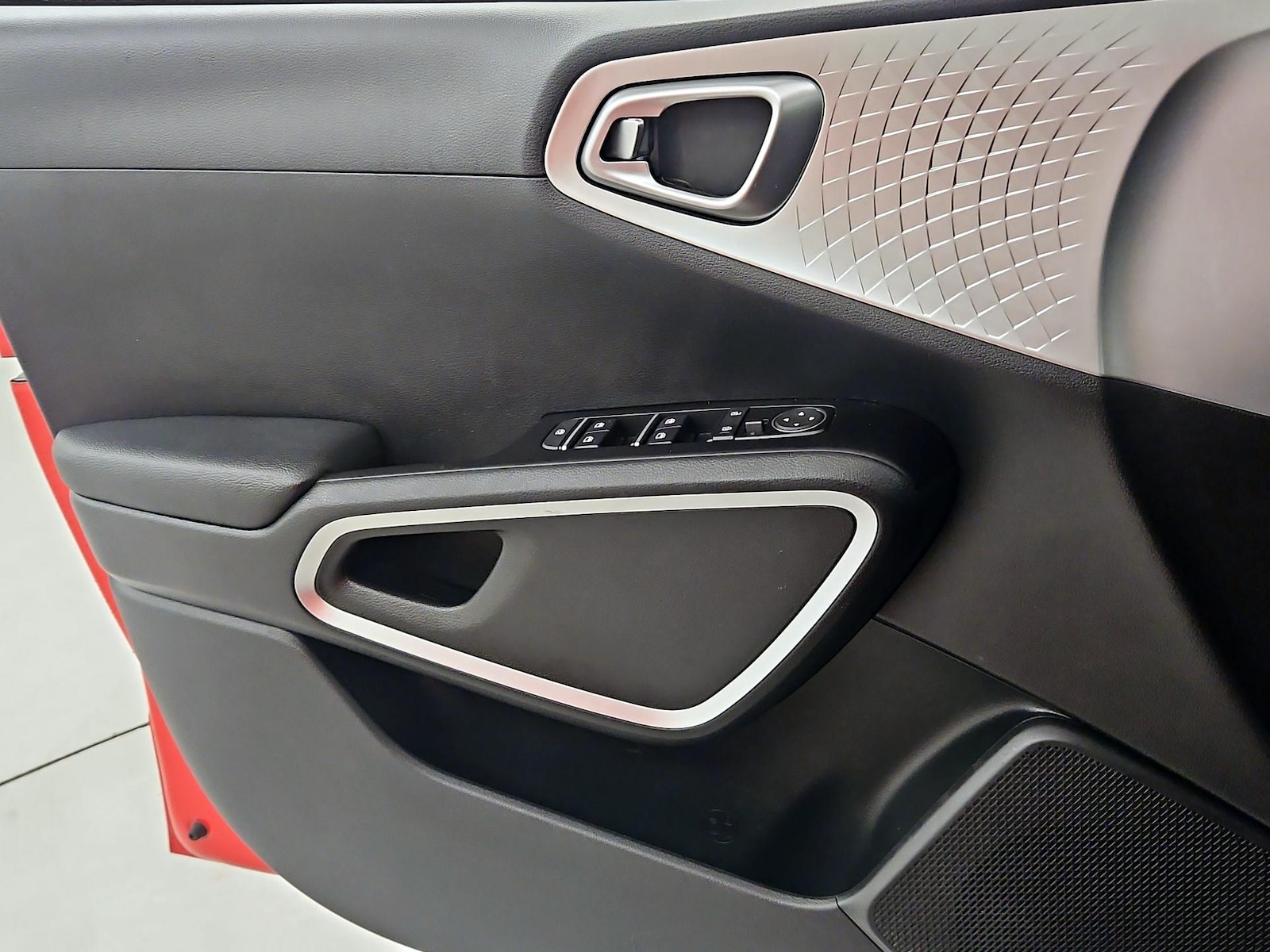 2022 Kia Soul LX - Photo 13
