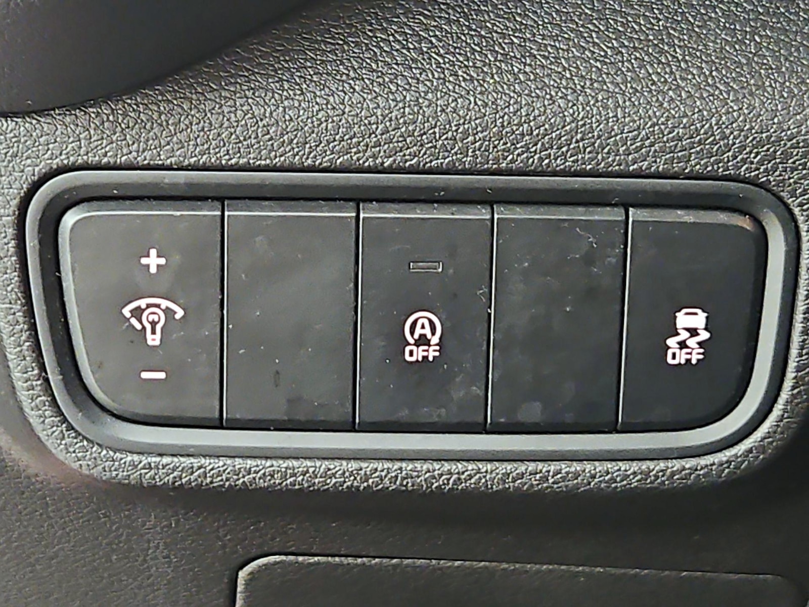 2022 Kia Soul LX - Photo 14