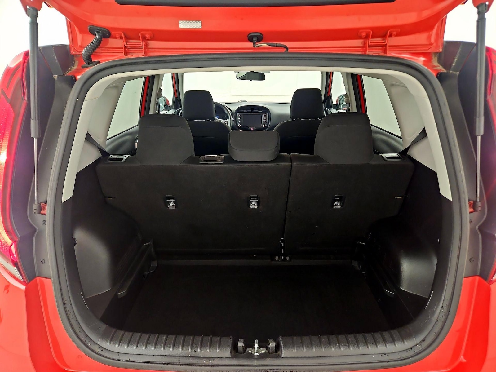 2022 Kia Soul LX - Photo 21