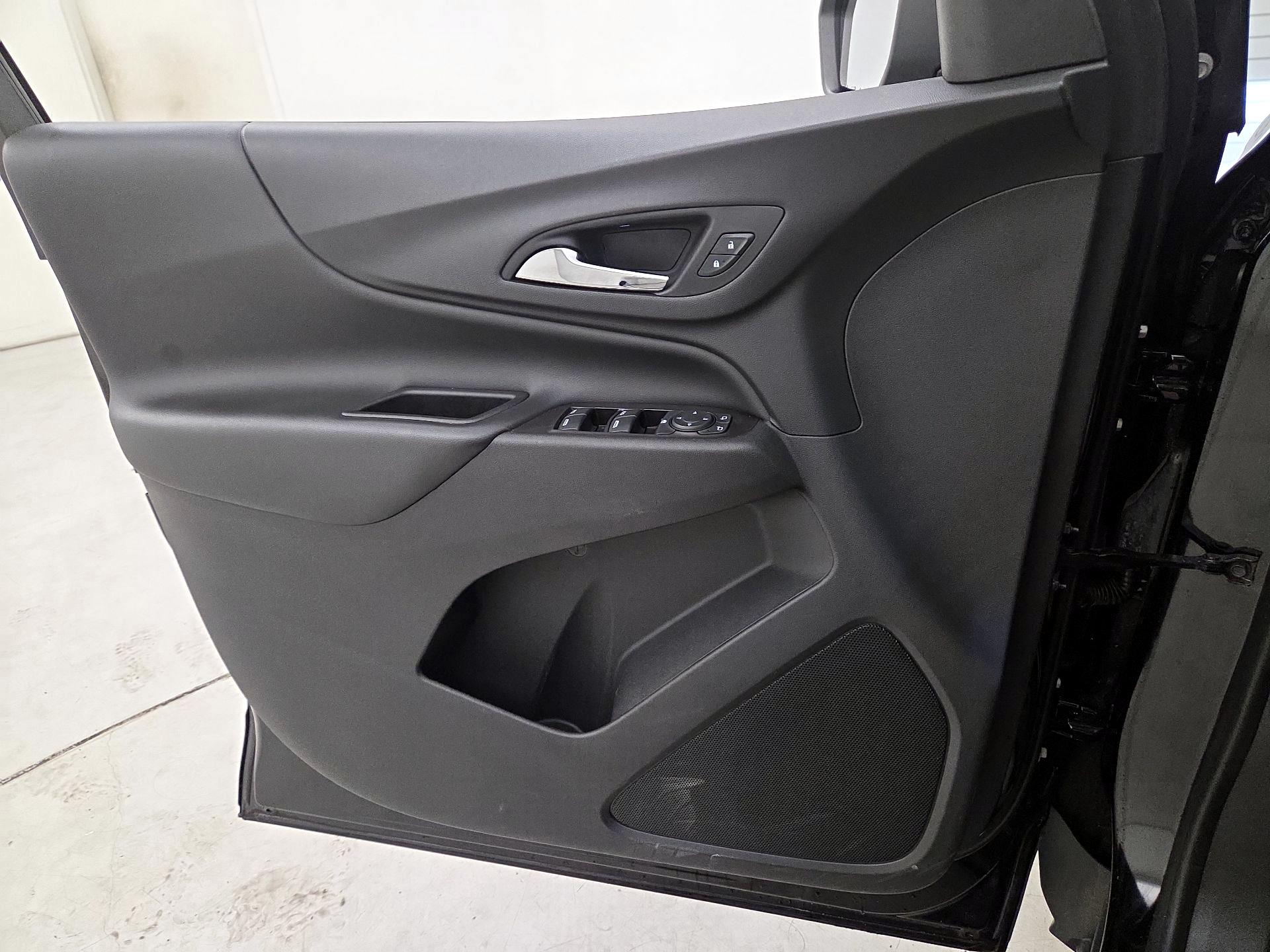 Thumbnail: 2020 Chevrolet Equinox - 12