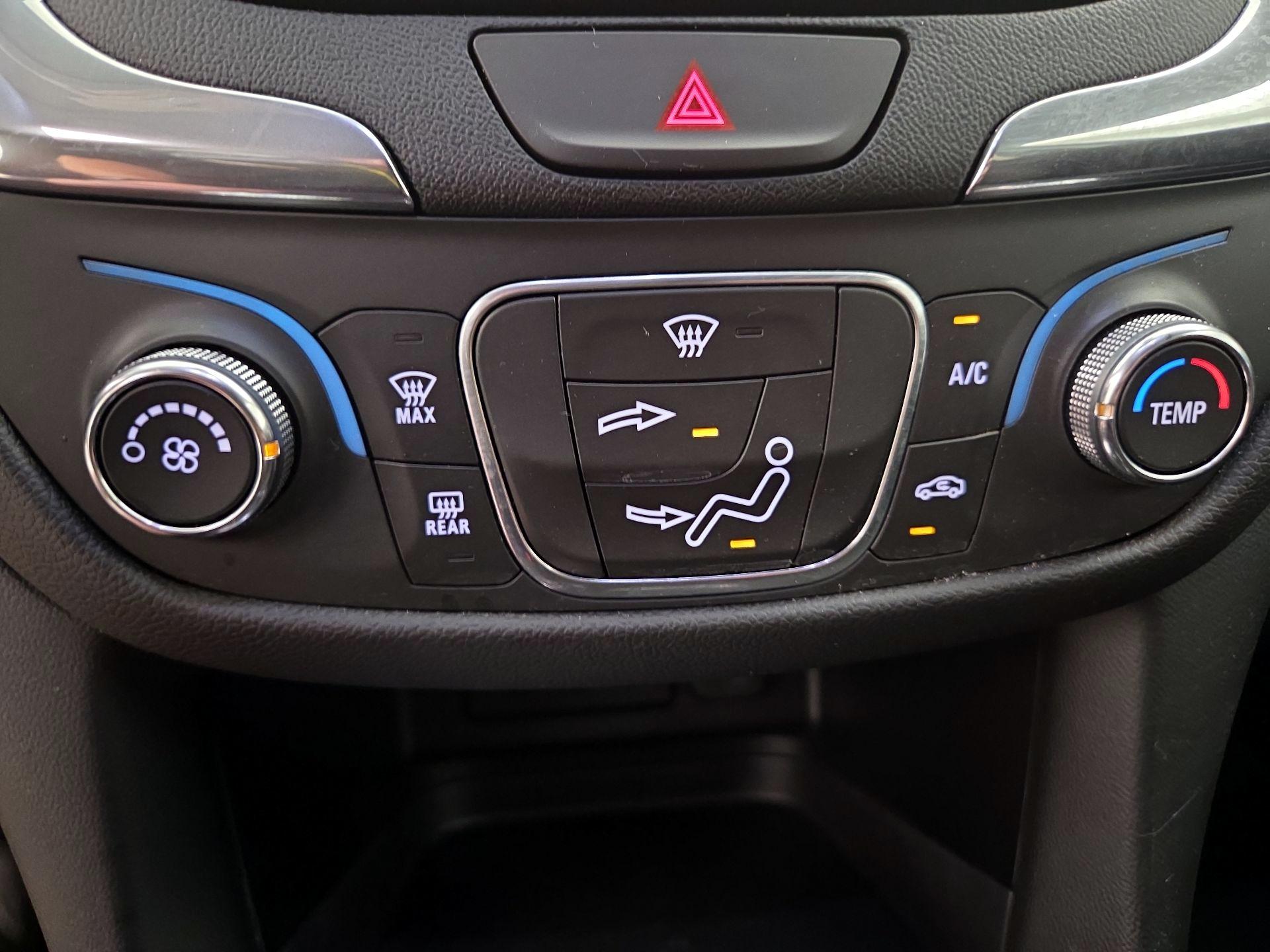Thumbnail: 2020 Chevrolet Equinox - 15