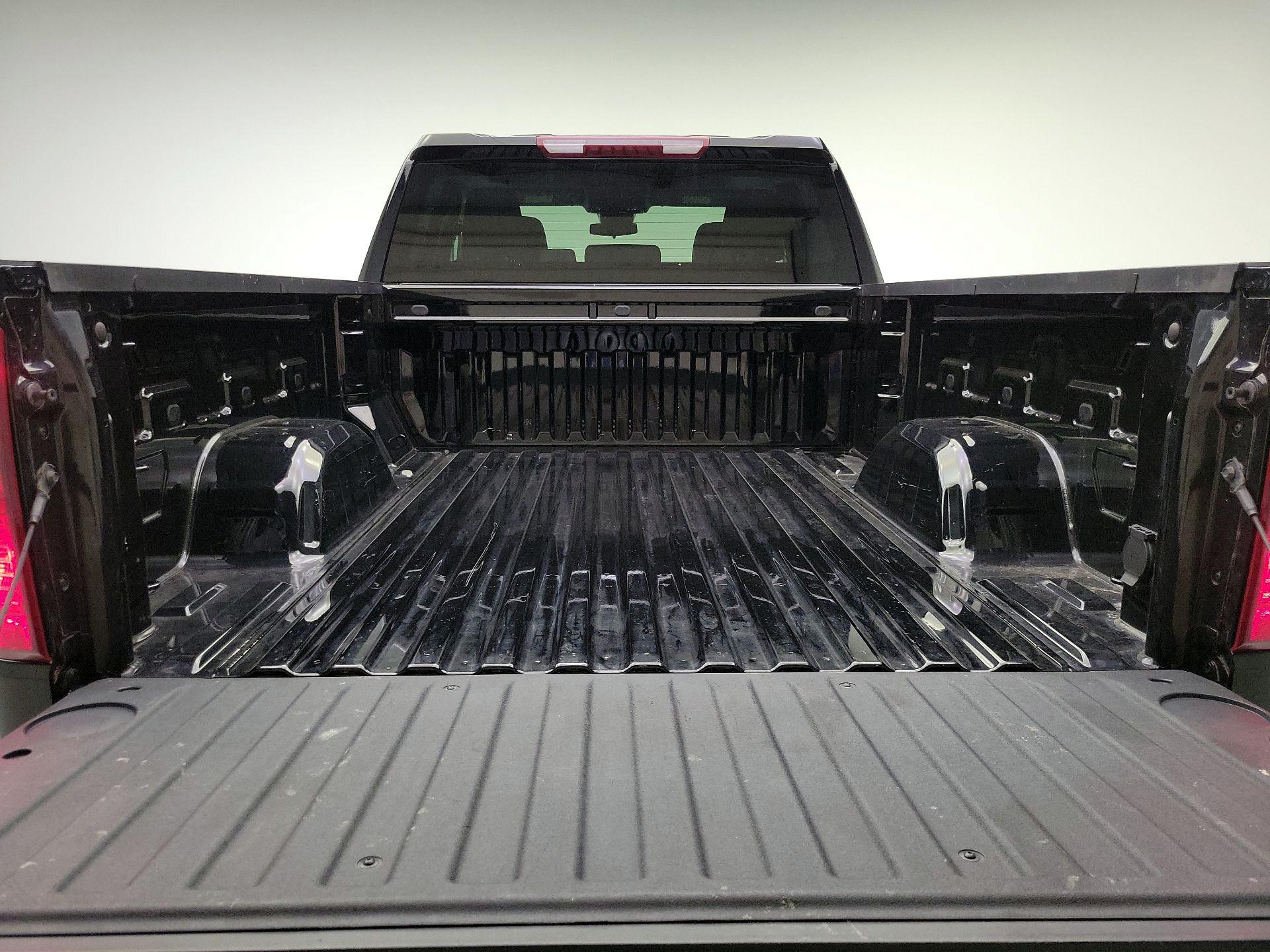 Thumbnail: 2023 Chevrolet Silverado 1500 - 20