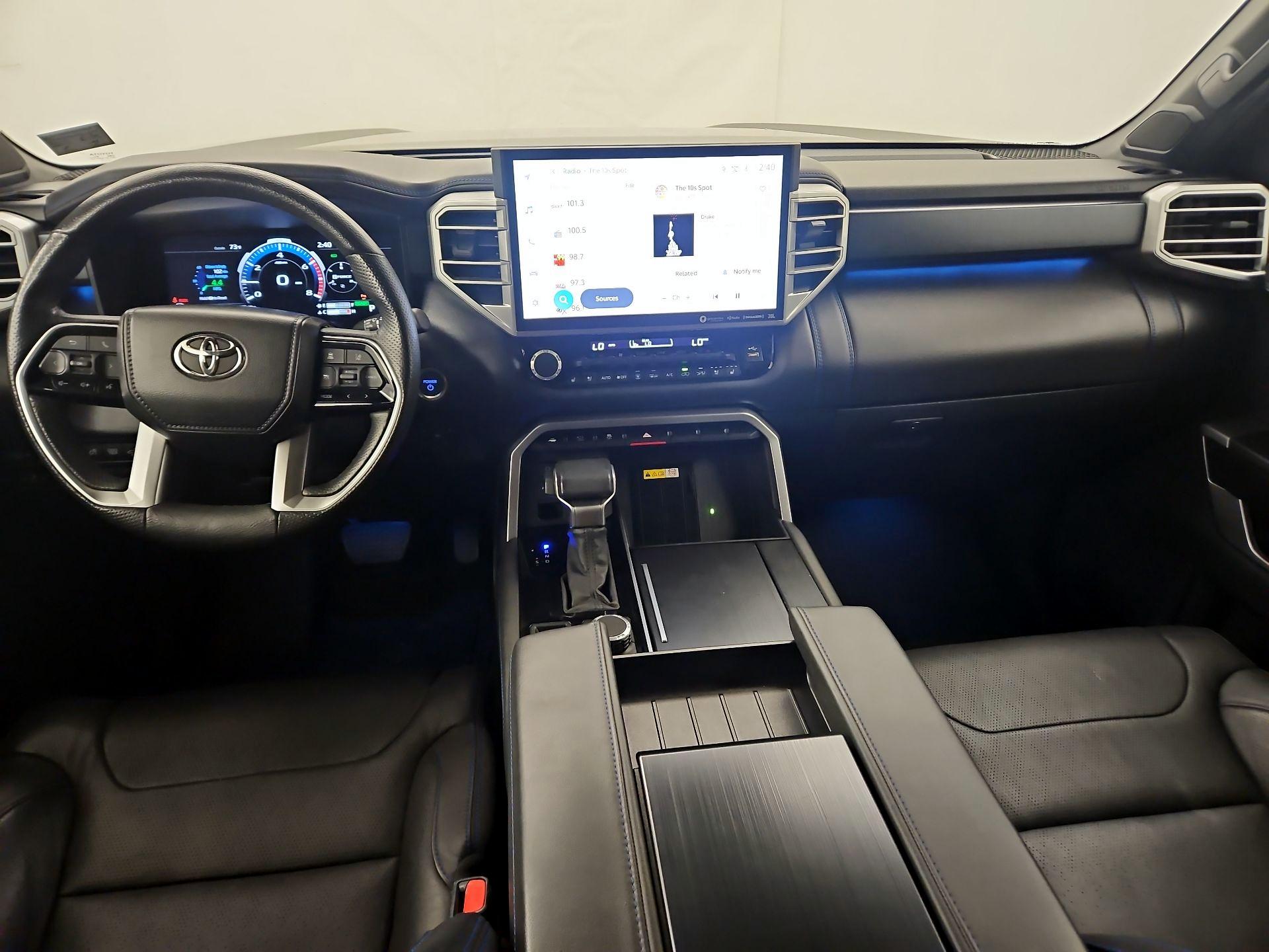Thumbnail: 2023 Toyota Sequoia - 9