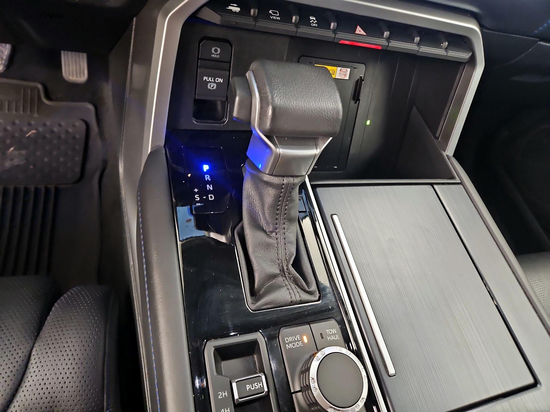 Thumbnail: 2023 Toyota Sequoia - 17