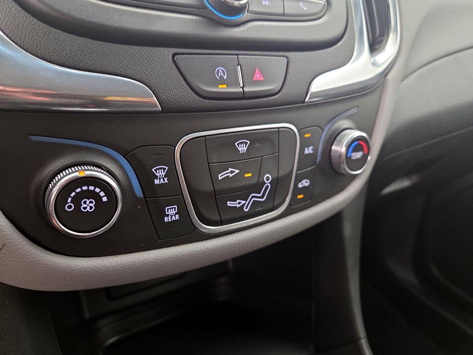 Thumbnail: 2022 Chevrolet Equinox - 16