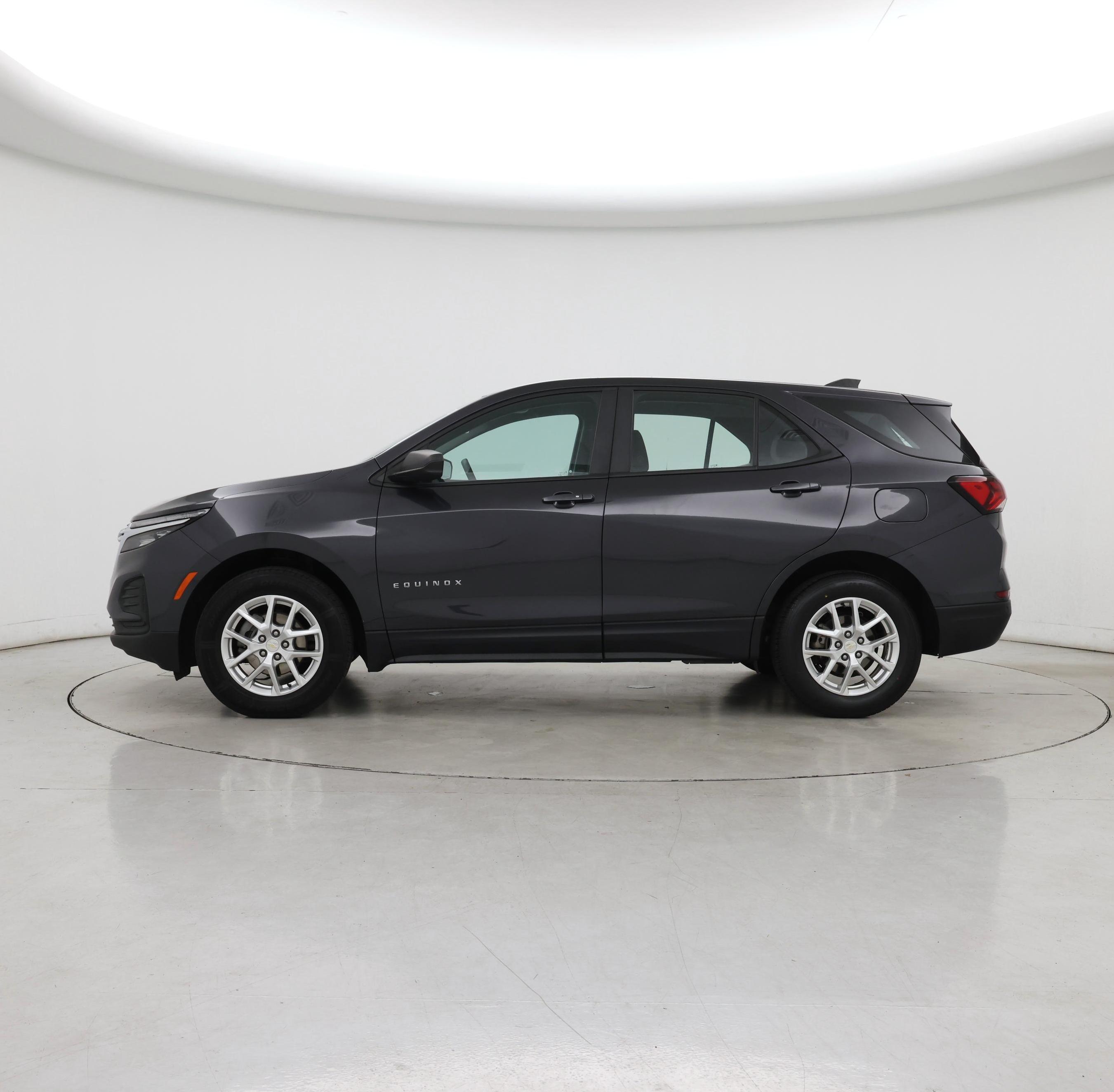 Thumbnail: 2022 Chevrolet Equinox - 3