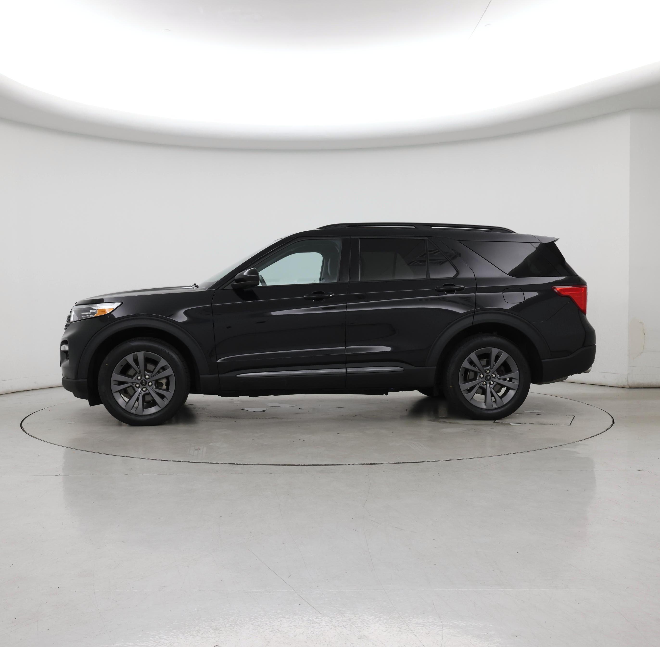 Thumbnail: 2023 Ford Explorer - 3